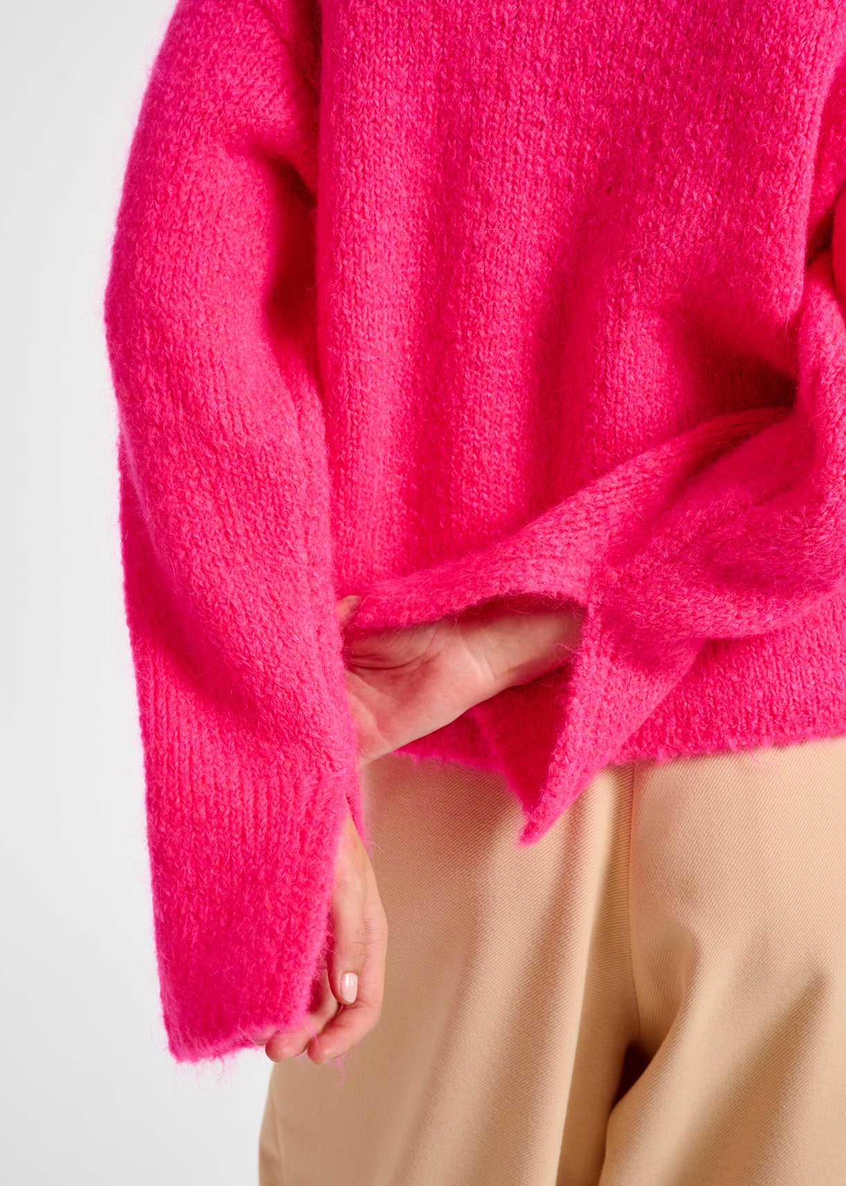 Pull à col roulé en mohair mélangé rose néon RE—SSENTIEL | Essentiel second hand