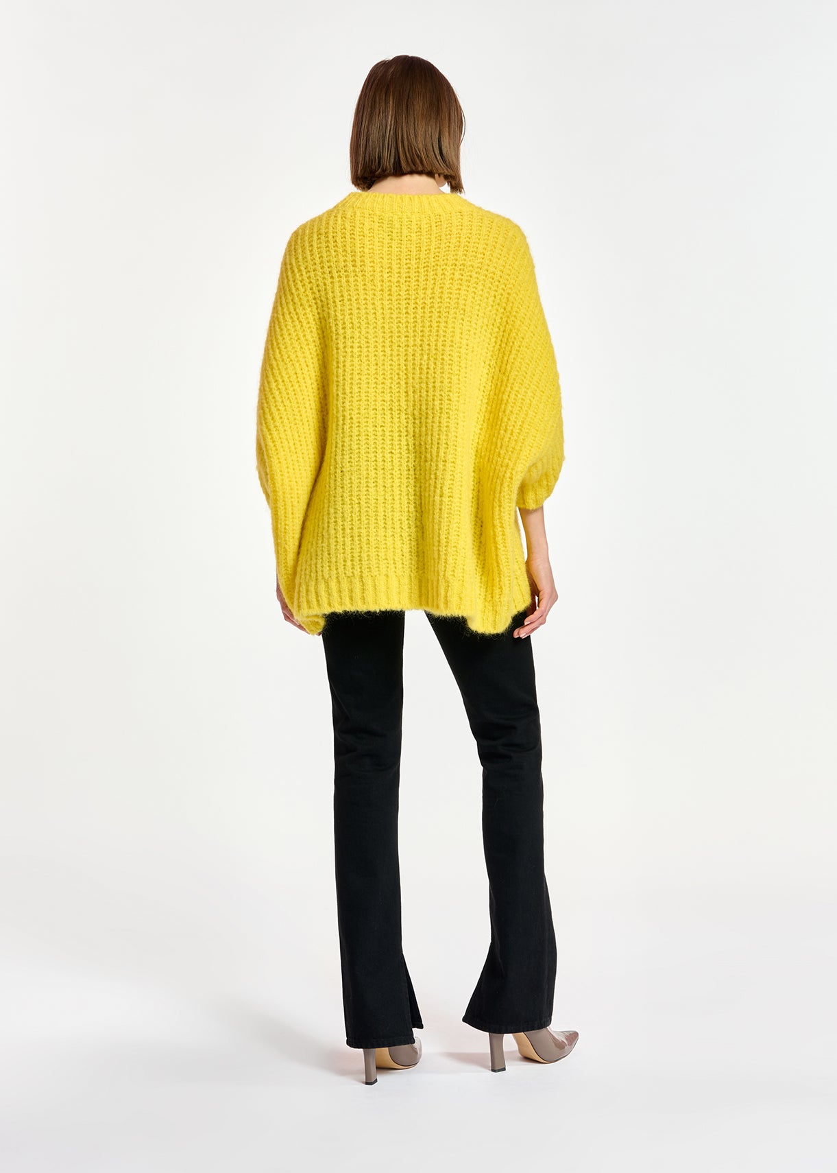 Yellow boxy cut knit sweater RE—SSENTIEL | Essentiel second hand
