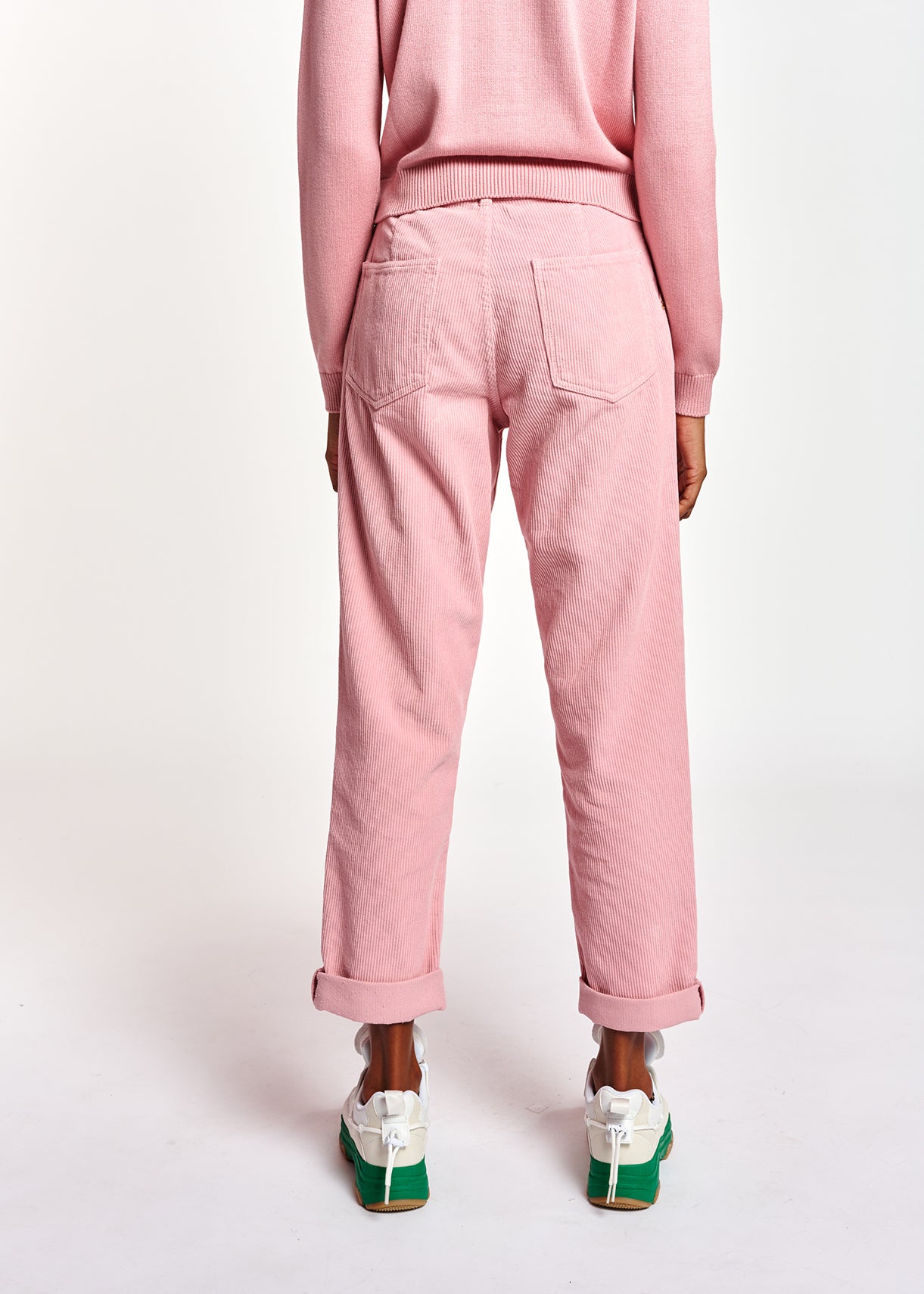 Pantalon en velours rose RE—SSENTIEL | Essentiel second hand