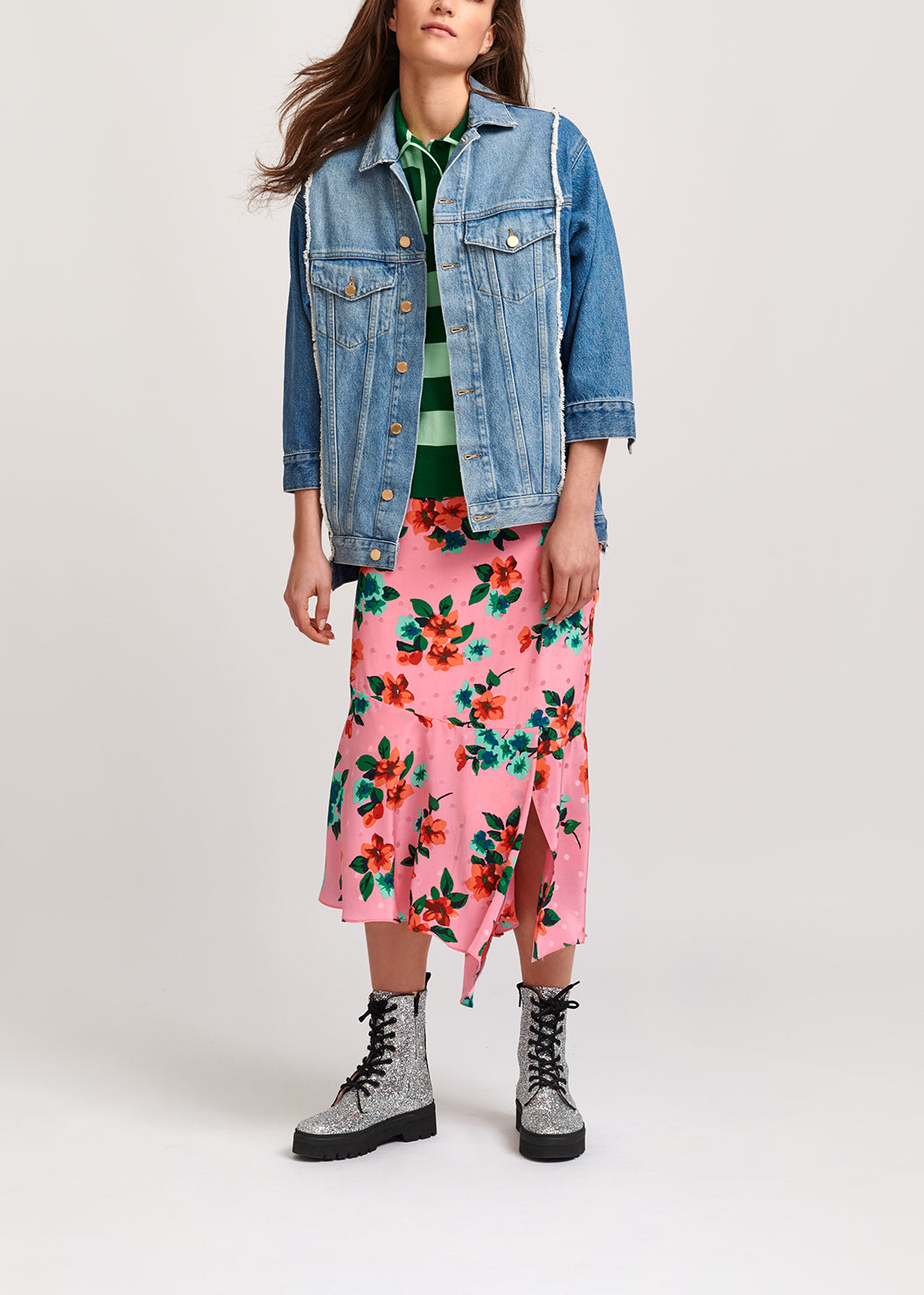 Two-tone frayed oversized denim jacket RE—SSENTIEL | Essentiel second hand