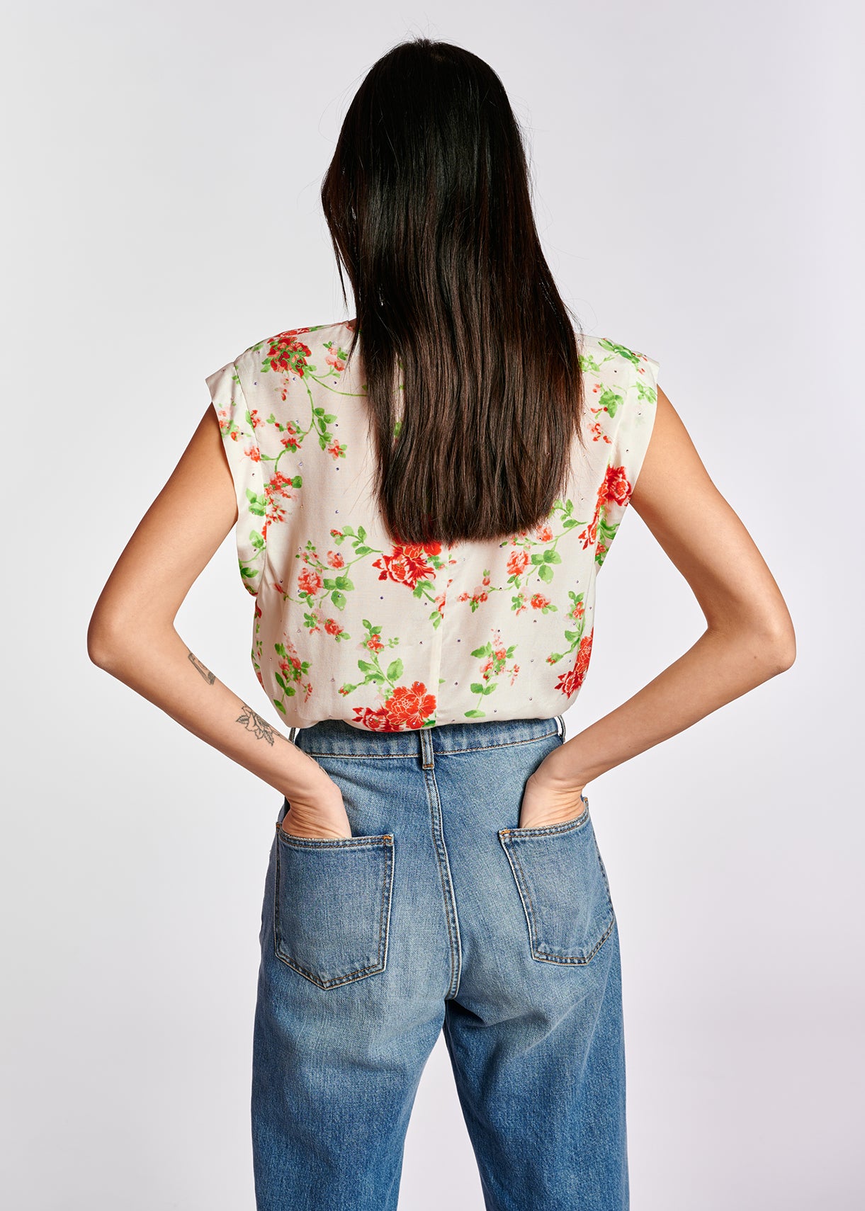 Off-white floral top with rhinestones RE—SSENTIEL | Essentiel second hand