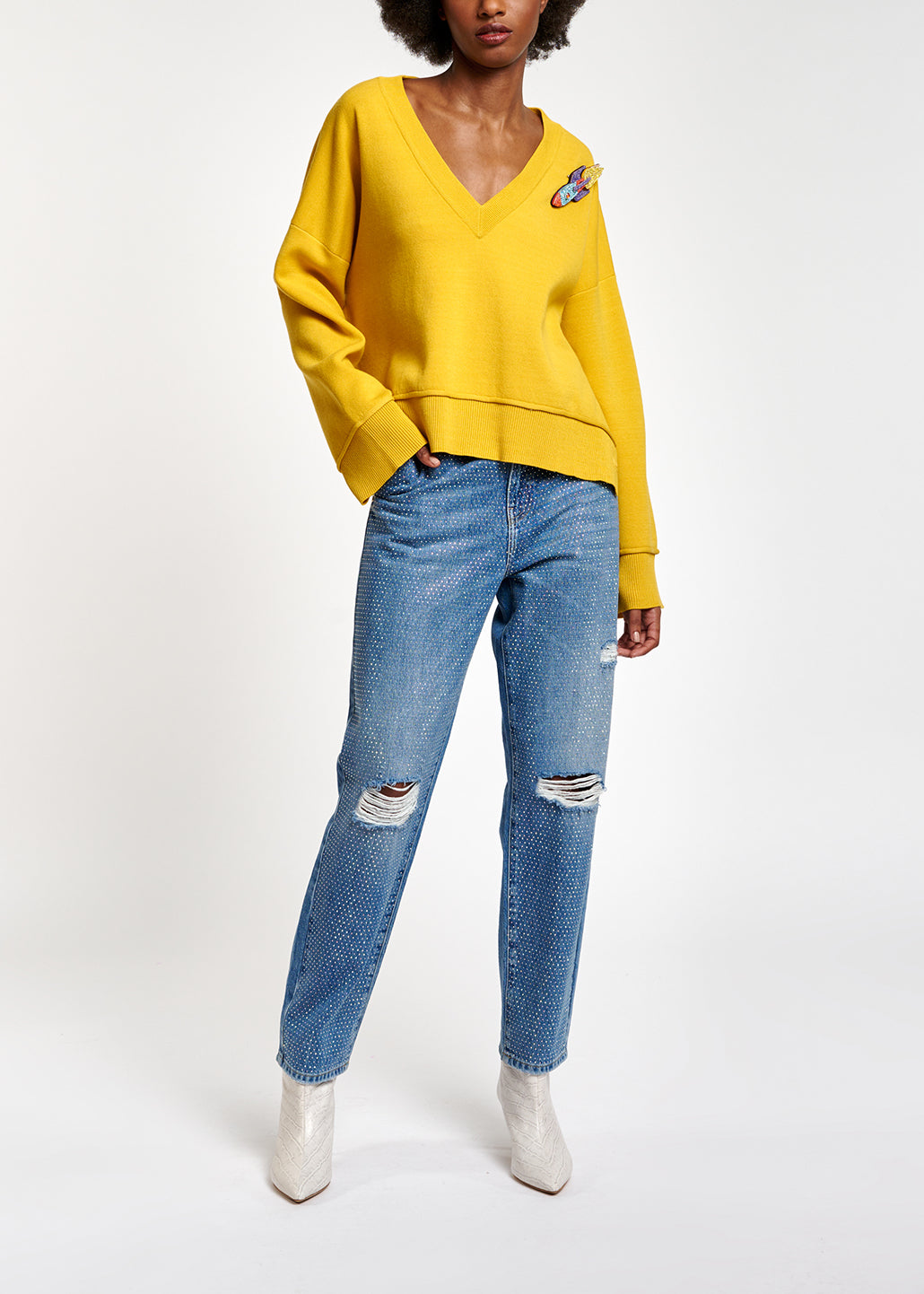 Pull carré jaune à encolure en v RE—SSENTIEL | Essentiel second hand