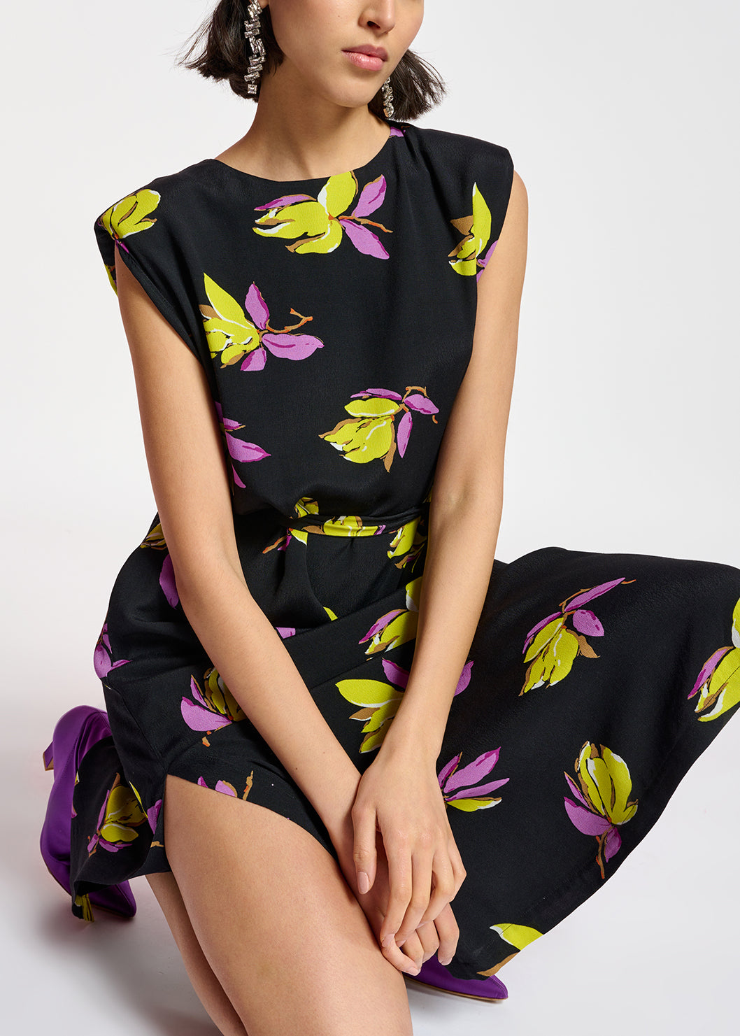 Black floral-print midi-length dress with padded shoulders RE—SSENTIEL | Essentiel second hand