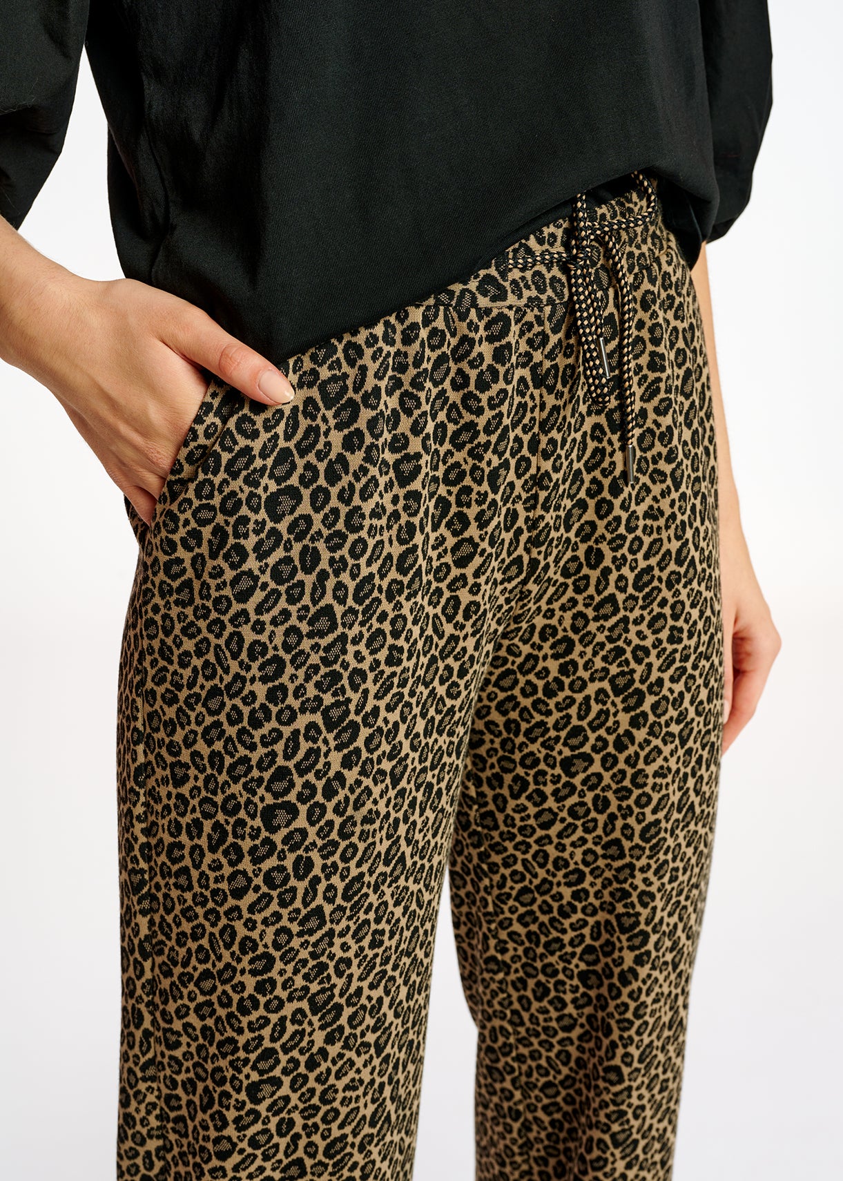 Leopard motif jacquard-knit pants RE—SSENTIEL | Essentiel second hand