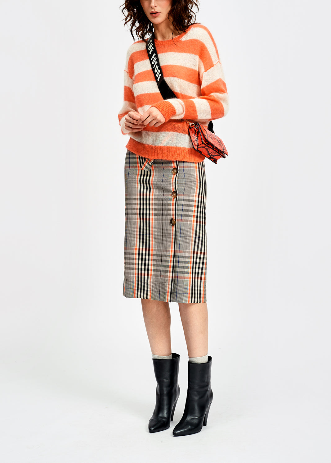 Rechte rok met zwart en oranje tartanmotief RE—SSENTIEL | Essentiel second hand