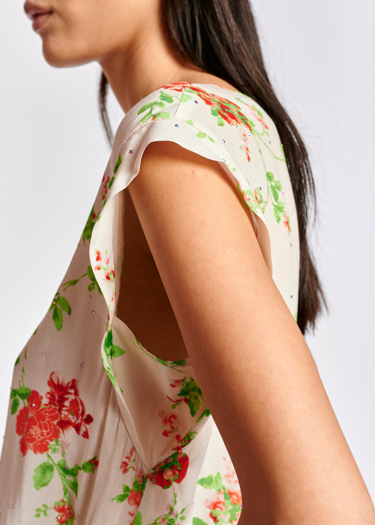Off-white floral top with rhinestones RE—SSENTIEL | Essentiel second hand