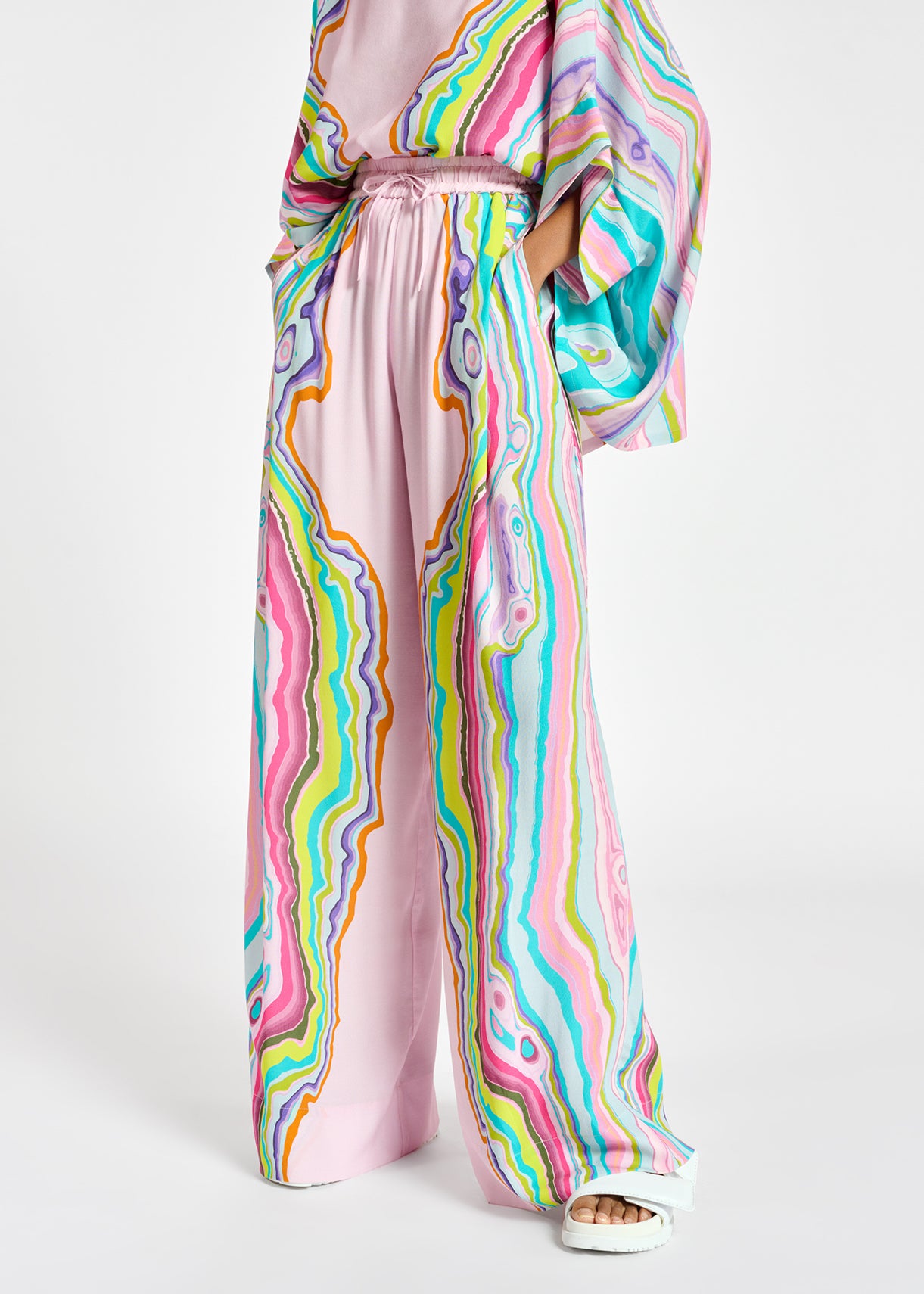 Lilac wide-leg pants with multicolor print RE—SSENTIEL | Essentiel second hand