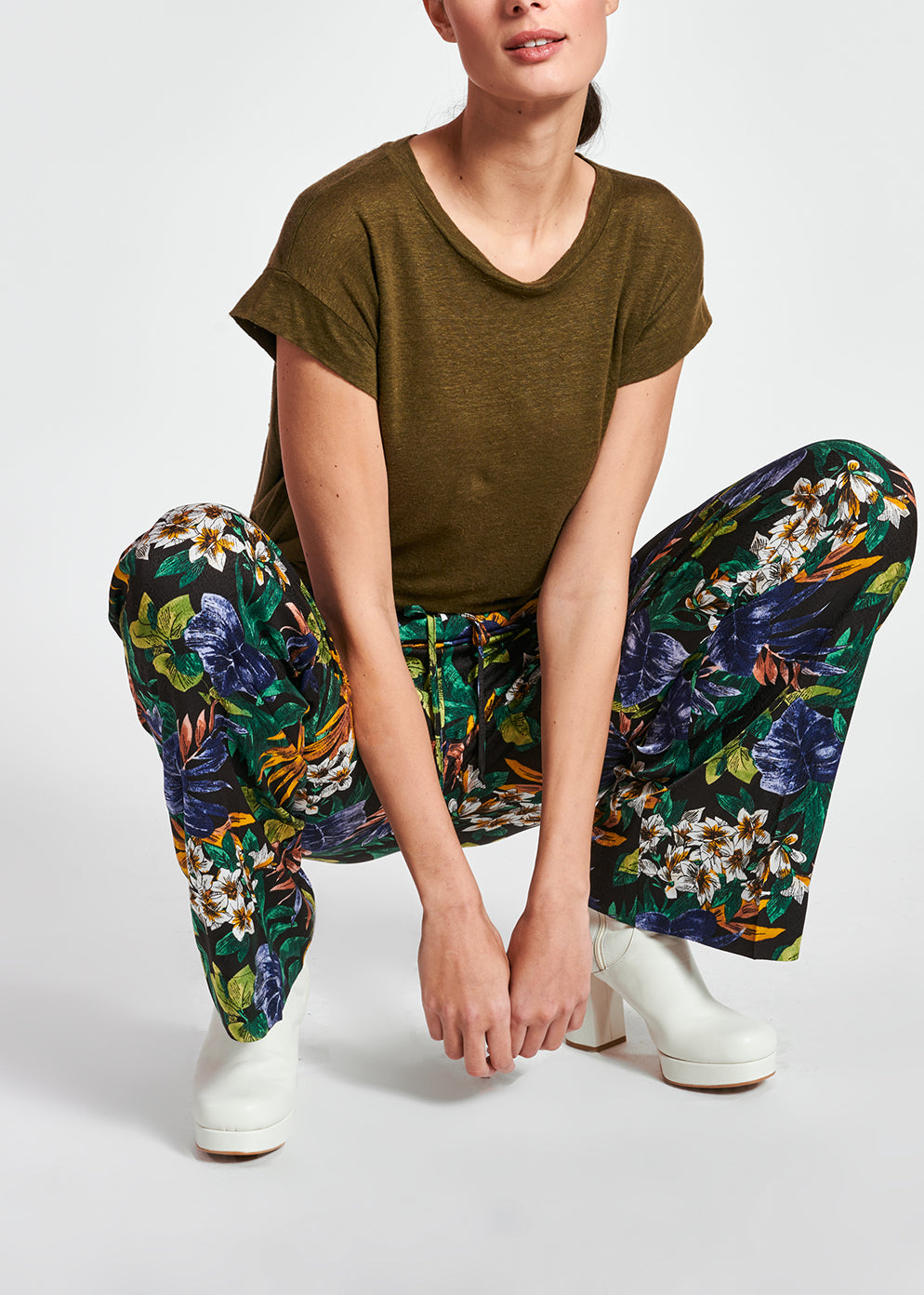 Khaki green linen relaxed-fit T-shirt RE—SSENTIEL | Essentiel second hand