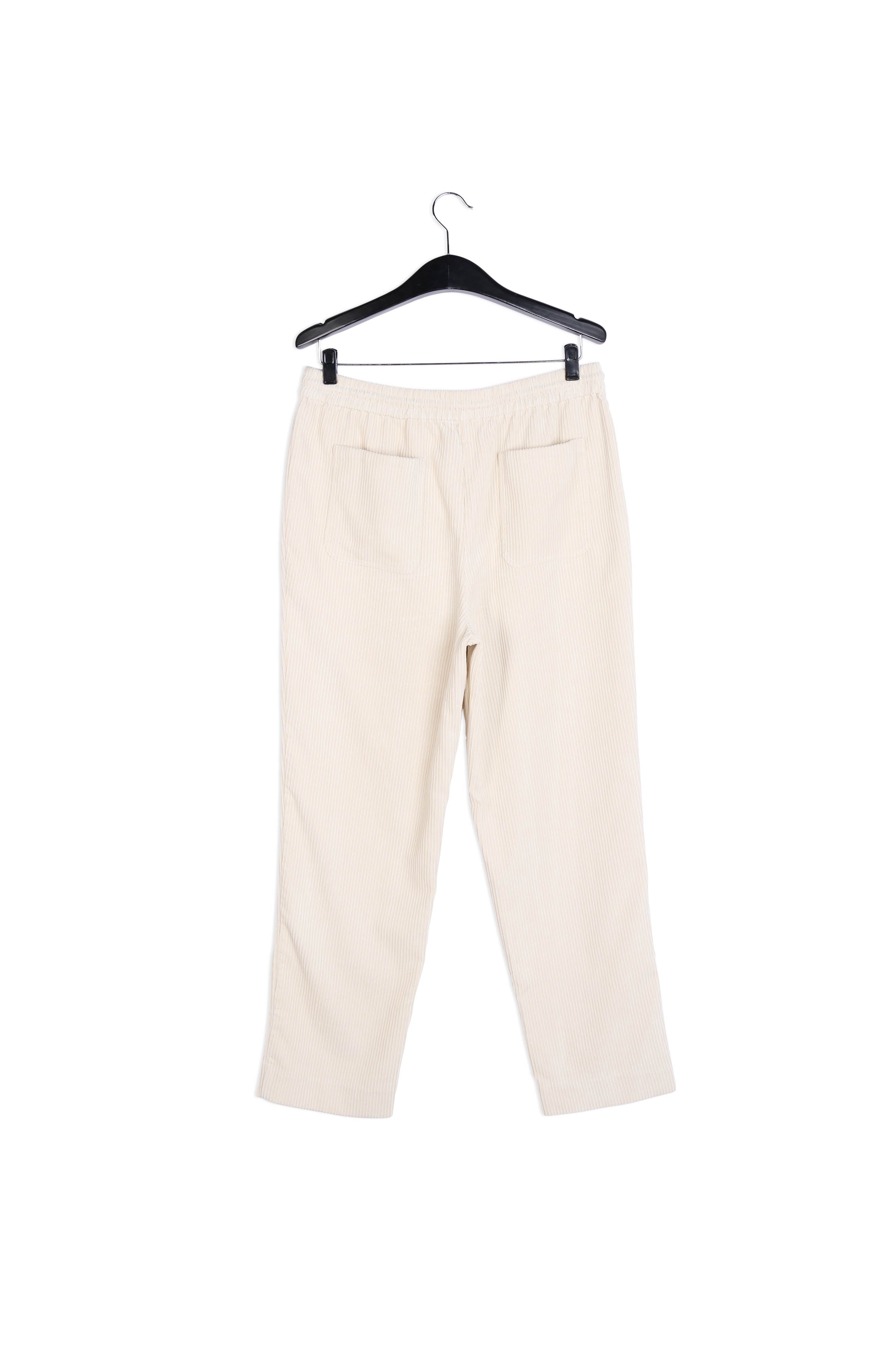 Taps toelopende broek in gebroken wit fluweel RE—SSENTIEL | Essentiel second hand