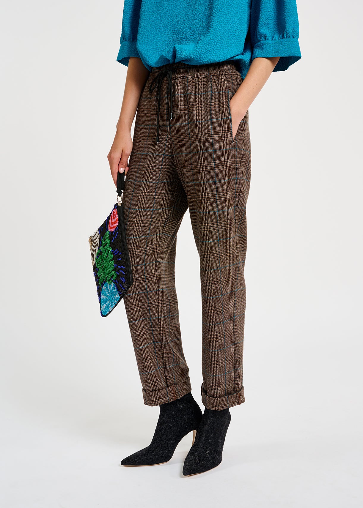 Brown pants with black and blue check motif RE—SSENTIEL | Essentiel second hand