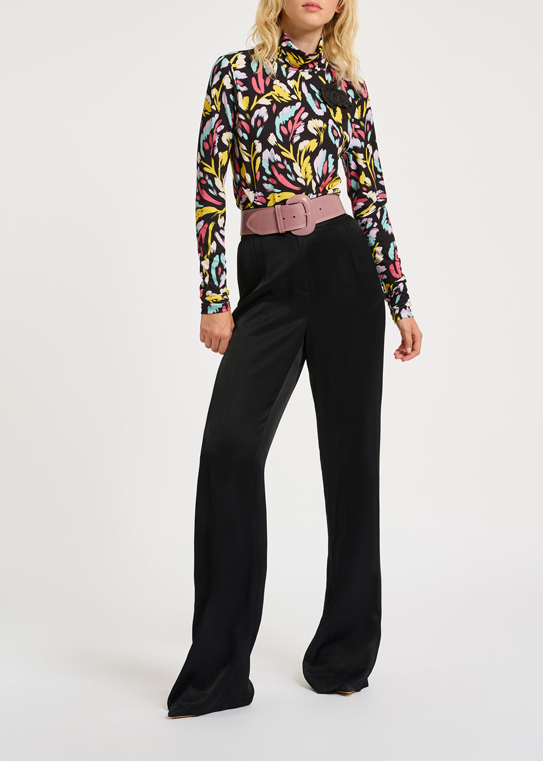 Top à  col roulé et imprimé abstrait noir, jaune et lilas RE—SSENTIEL | Essentiel second hand