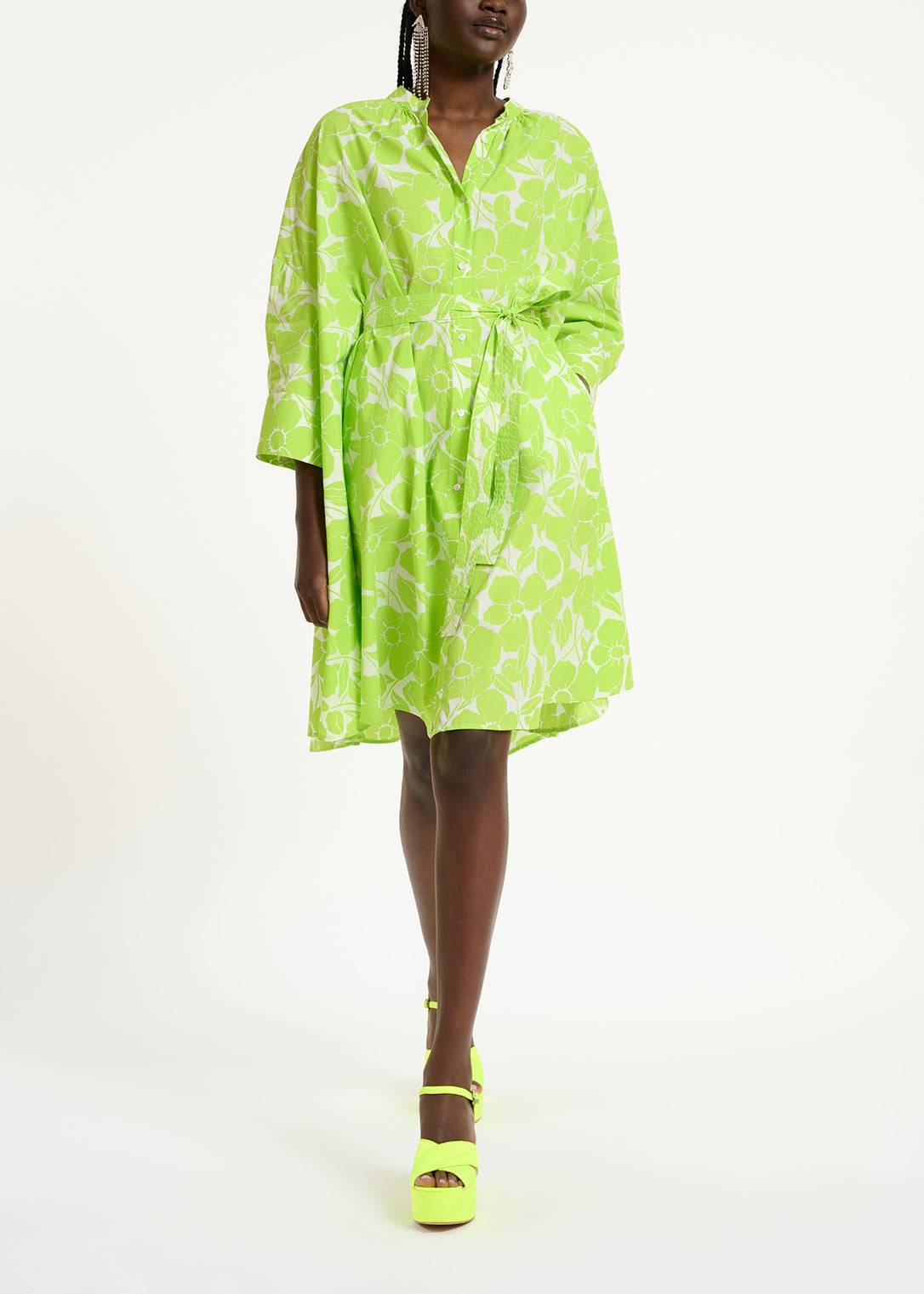 White and lime green floral print cotton knee-length shirt dress RE—SSENTIEL | Essentiel second hand