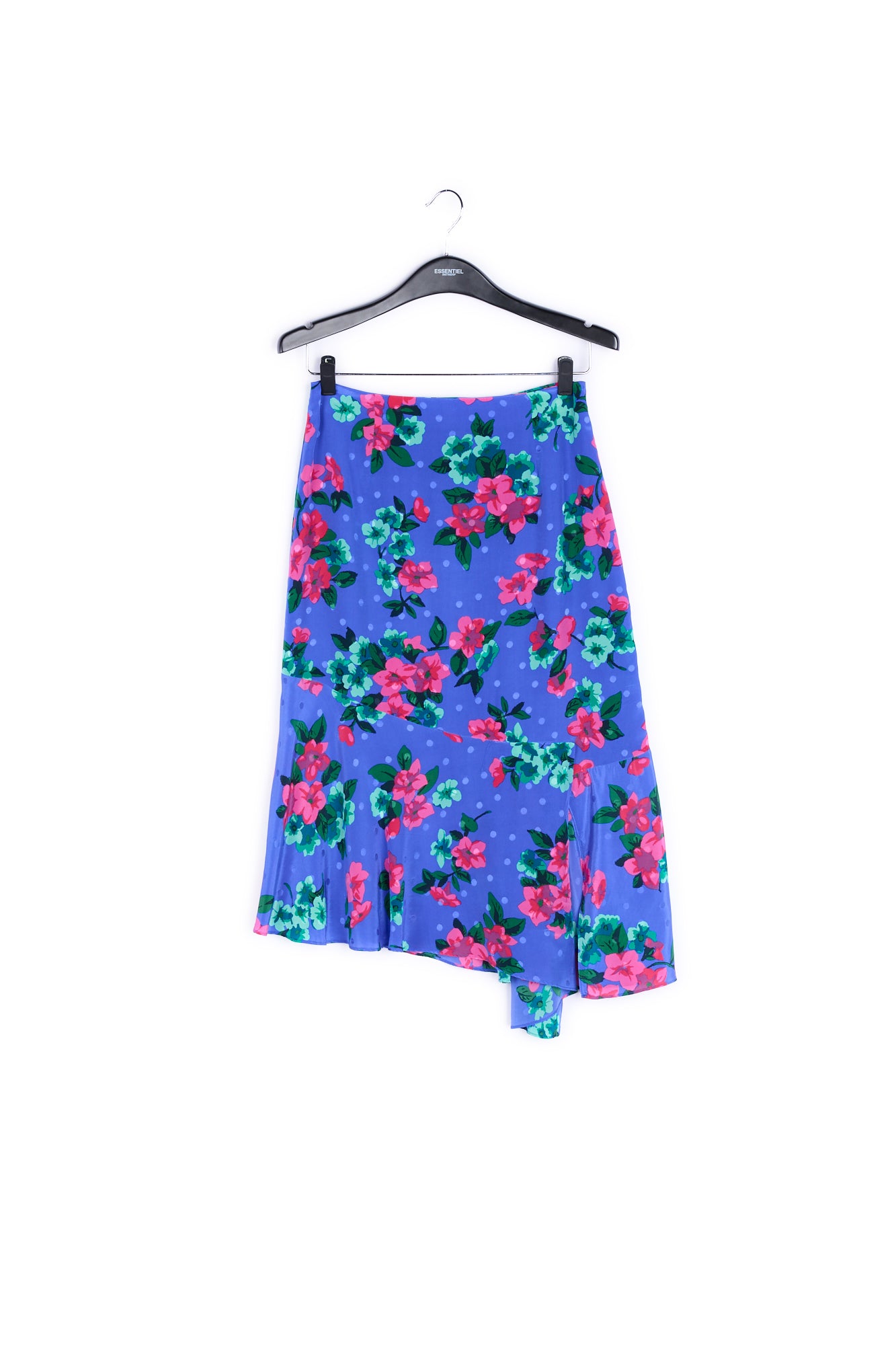 Varno rok RE—SSENTIEL | Essentiel second hand