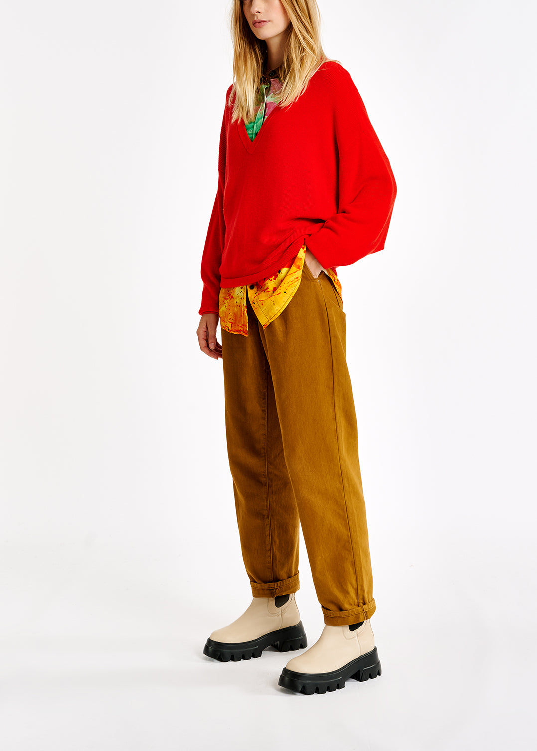 Pull en côtes rouge à encolure en v RE—SSENTIEL | Essentiel second hand