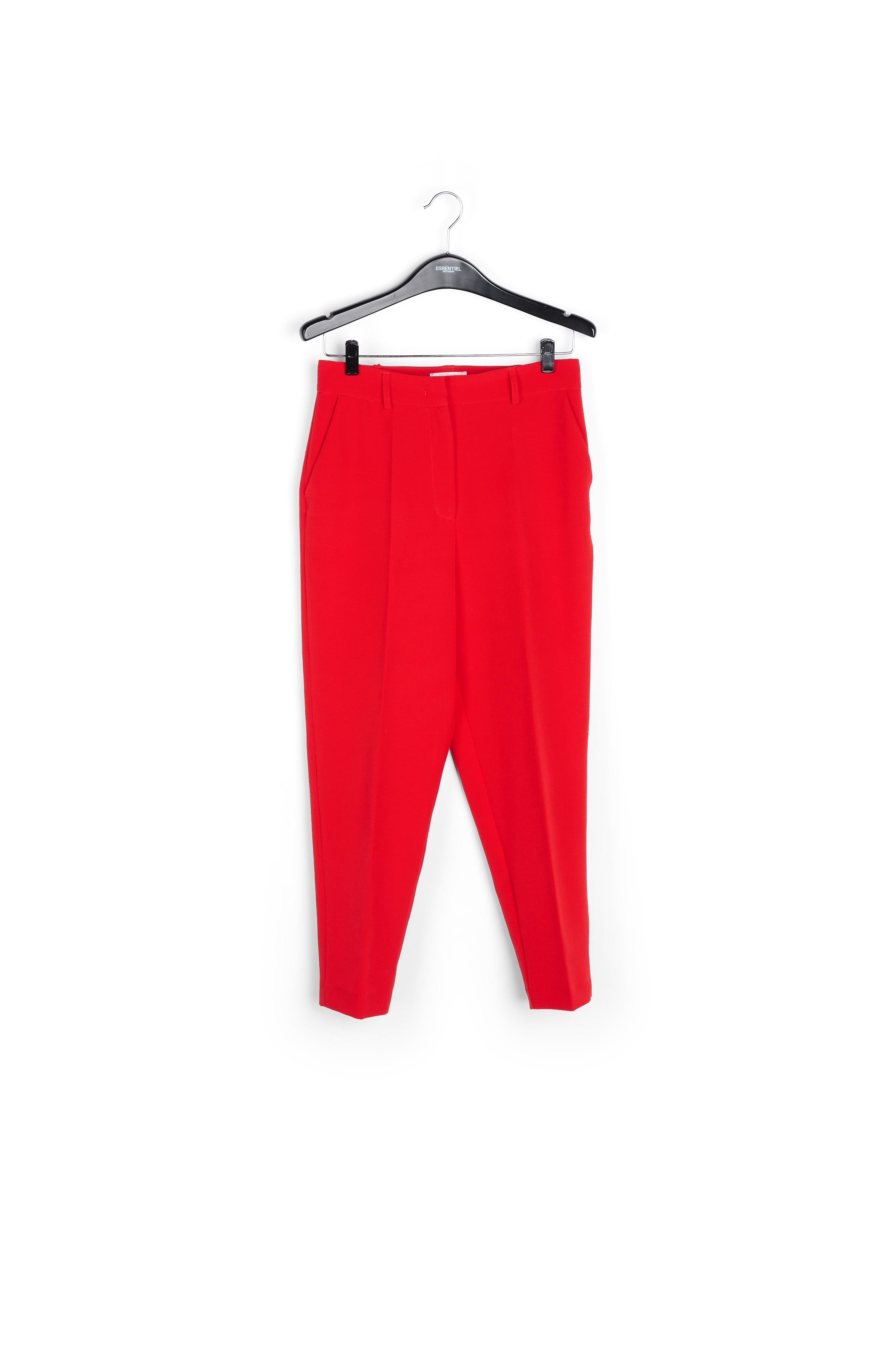 Pantalon fuselé rouge RE—SSENTIEL | Essentiel second hand