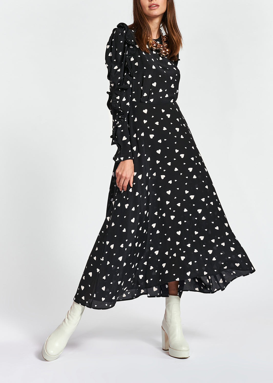 Robe maxi noire à cœurs avec manches à ruches RE—SSENTIEL | Essentiel second hand