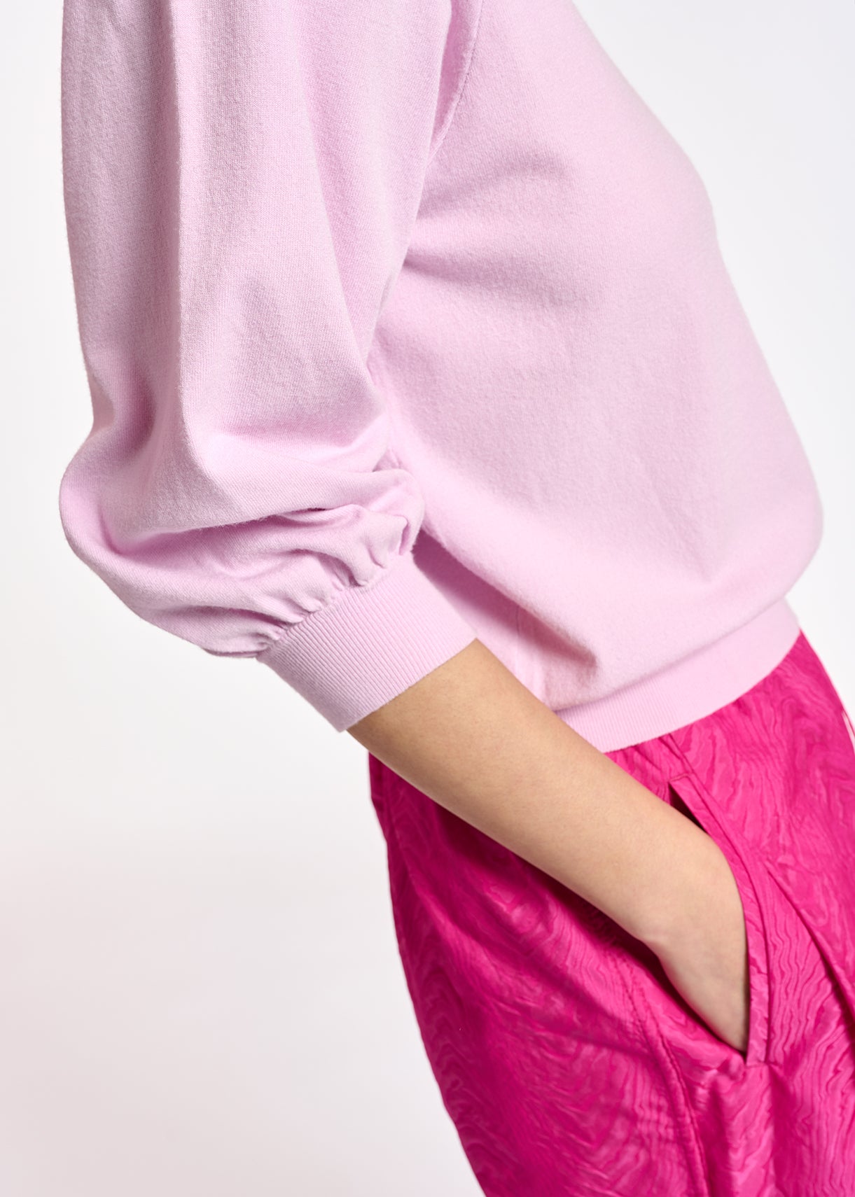 Lila gebreide trui met pofschouders RE—SSENTIEL | Essentiel second hand