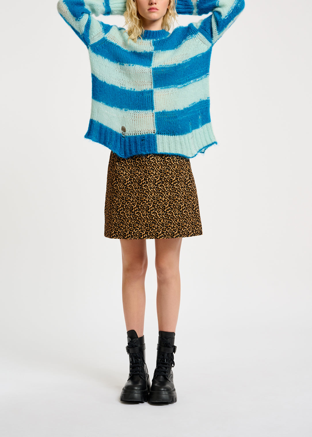 Blue and light blue striped distressed knit sweater RE—SSENTIEL | Essentiel second hand