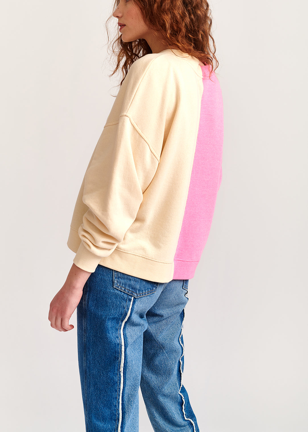 Neon pink and beige bicolor 'euphoria' sweatshirt RE—SSENTIEL | Essentiel second hand