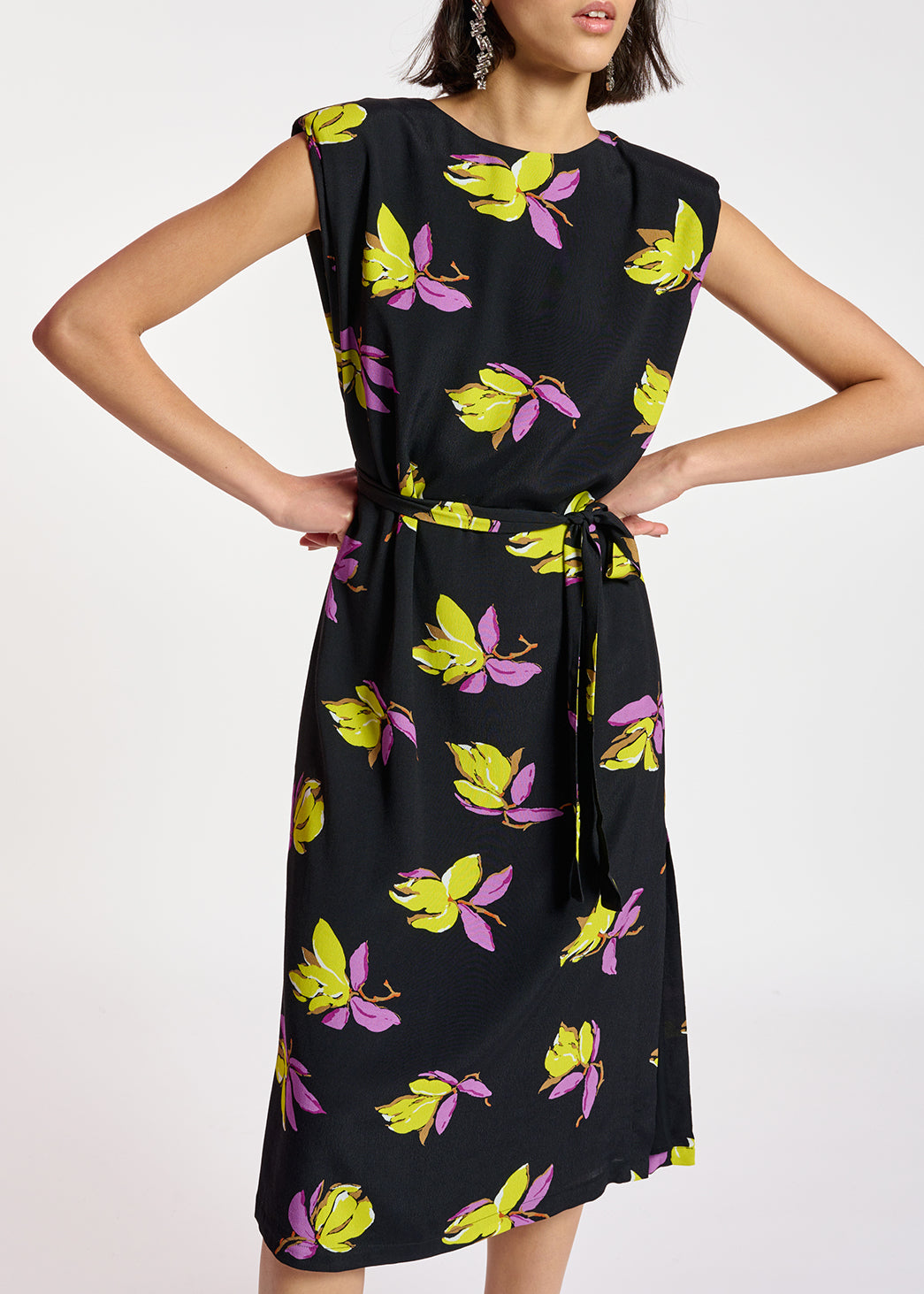 Black floral-print midi-length dress with padded shoulders RE—SSENTIEL | Essentiel second hand