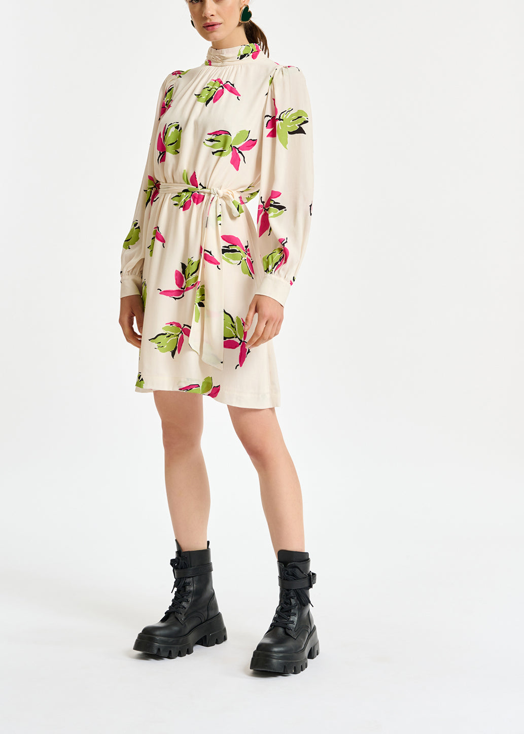 Gebroken witte mini-jurk met bloemenprint RE—SSENTIEL | Essentiel second hand