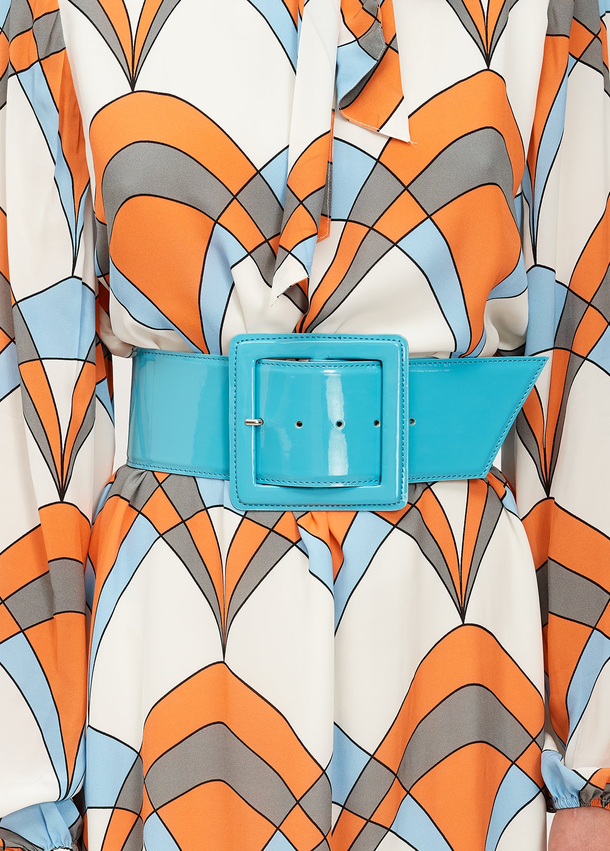 Gebroken witte jurk met grafische print en strik RE—SSENTIEL | Essentiel second hand