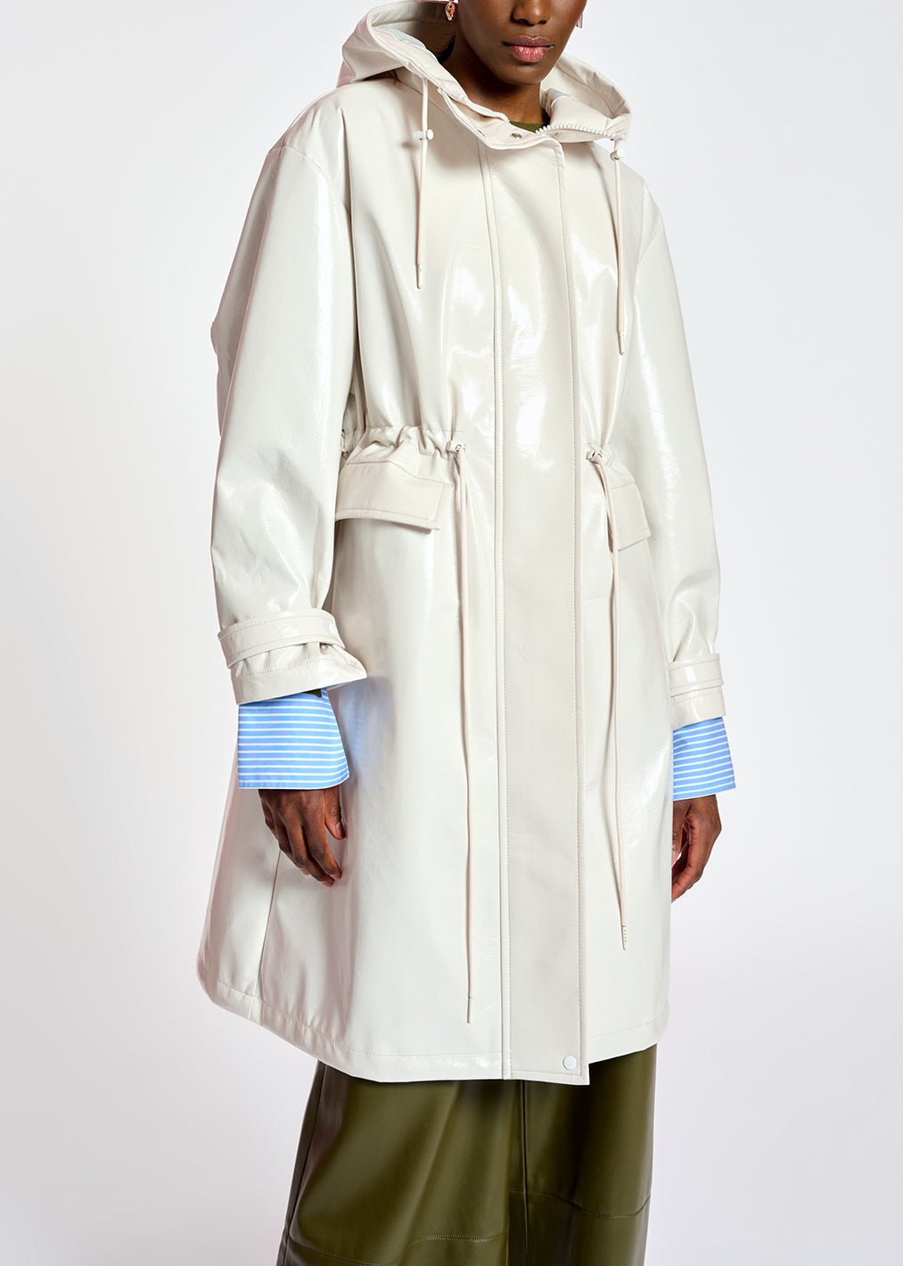 Imperméable en faux cuir blanc cassé RE—SSENTIEL | Essentiel second hand