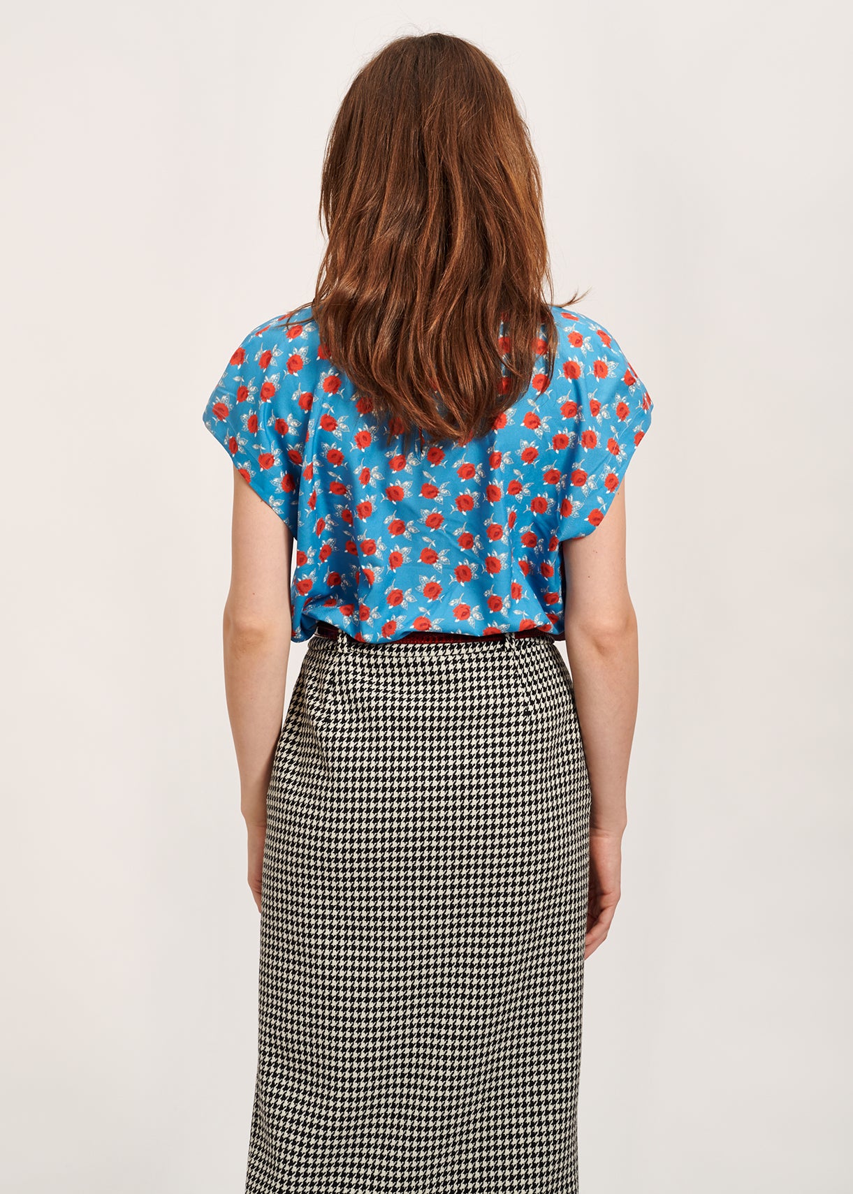 Lichtblauwe top met bloemenprint RE—SSENTIEL | Essentiel second hand