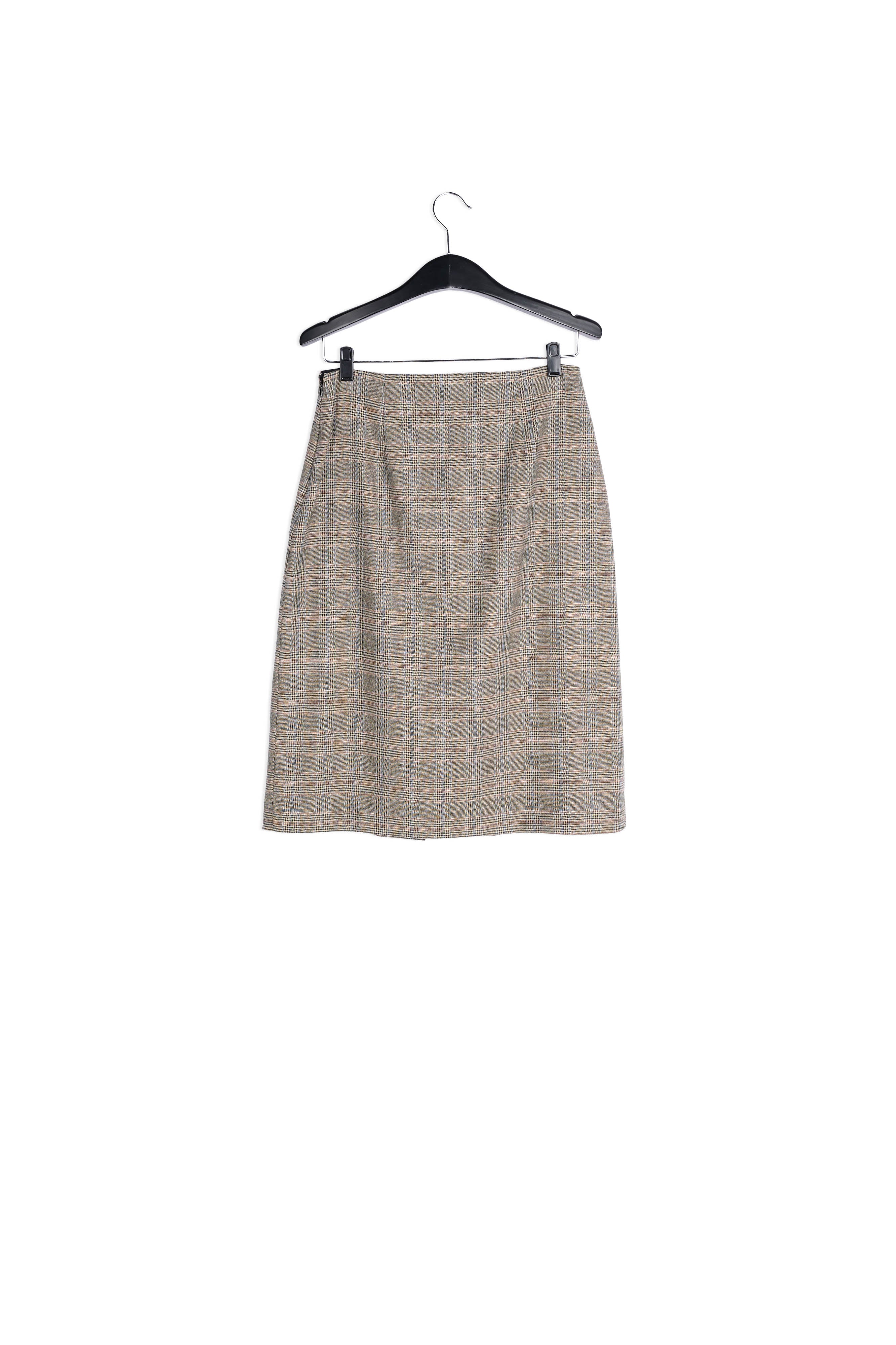 Jupe grise à carreaux avec fente volantée RE—SSENTIEL | Essentiel second hand