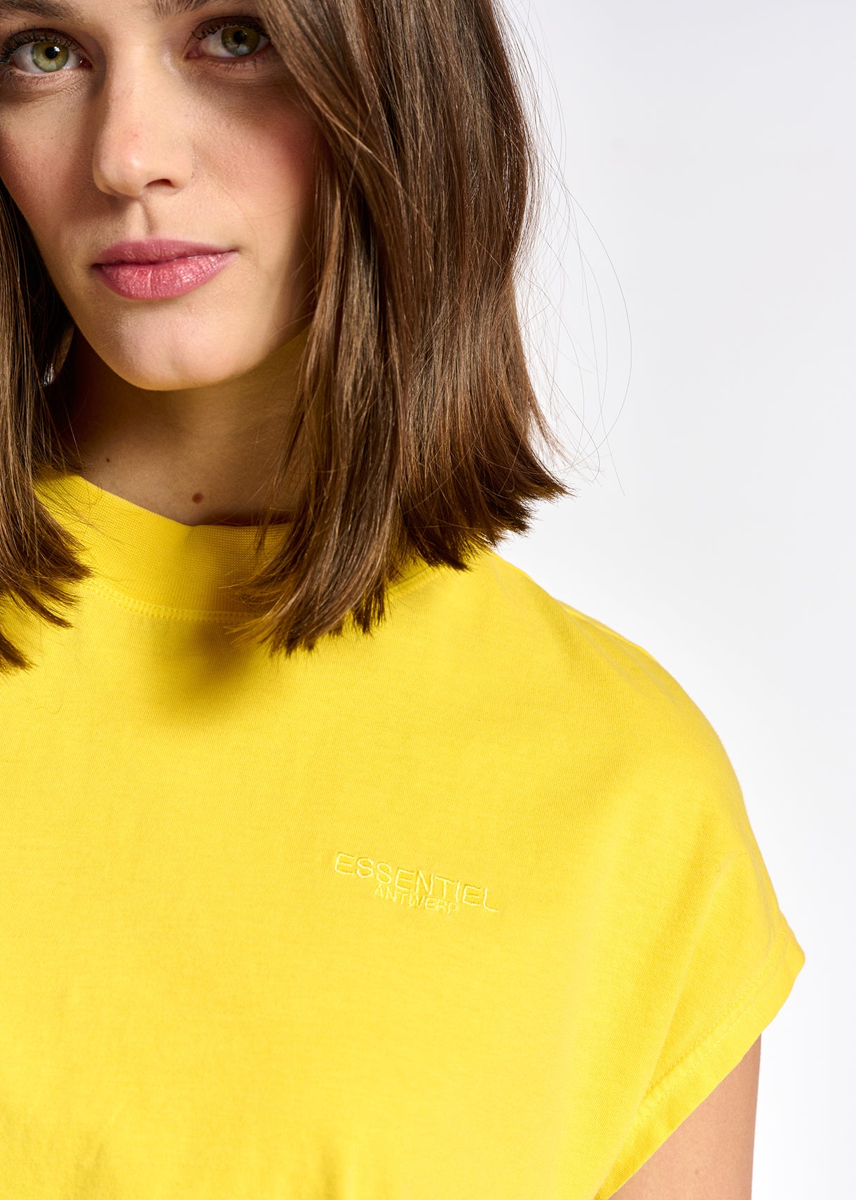 T-shirt jaune à  mancherons en coton bio RE—SSENTIEL | Essentiel second hand
