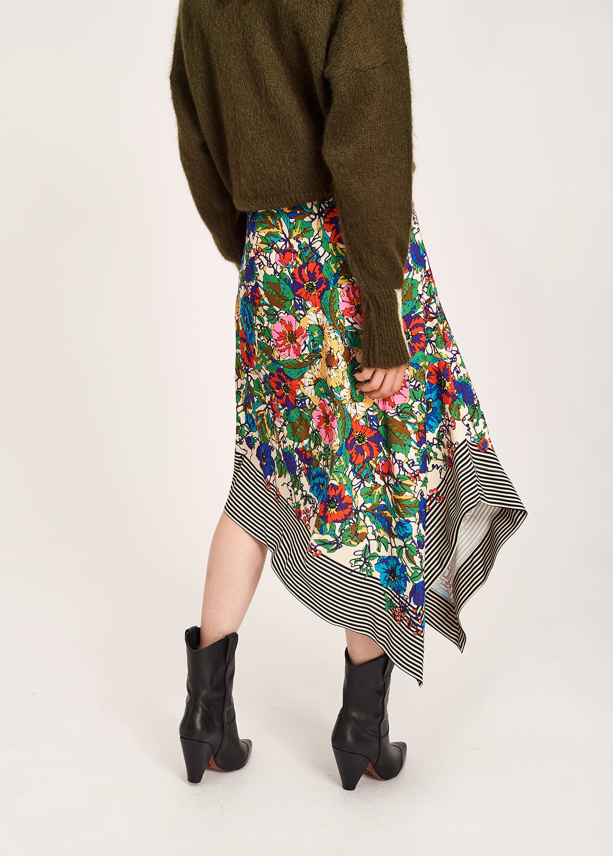 Asymetric skirt RE—SSENTIEL | Essentiel second hand