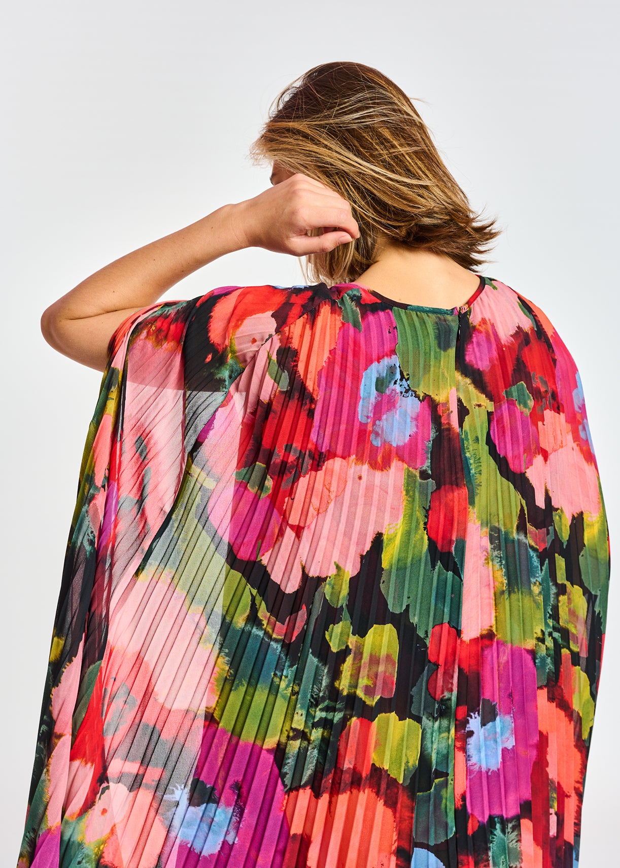 Assemble plissé cape dress RE—SSENTIEL | Essentiel second hand