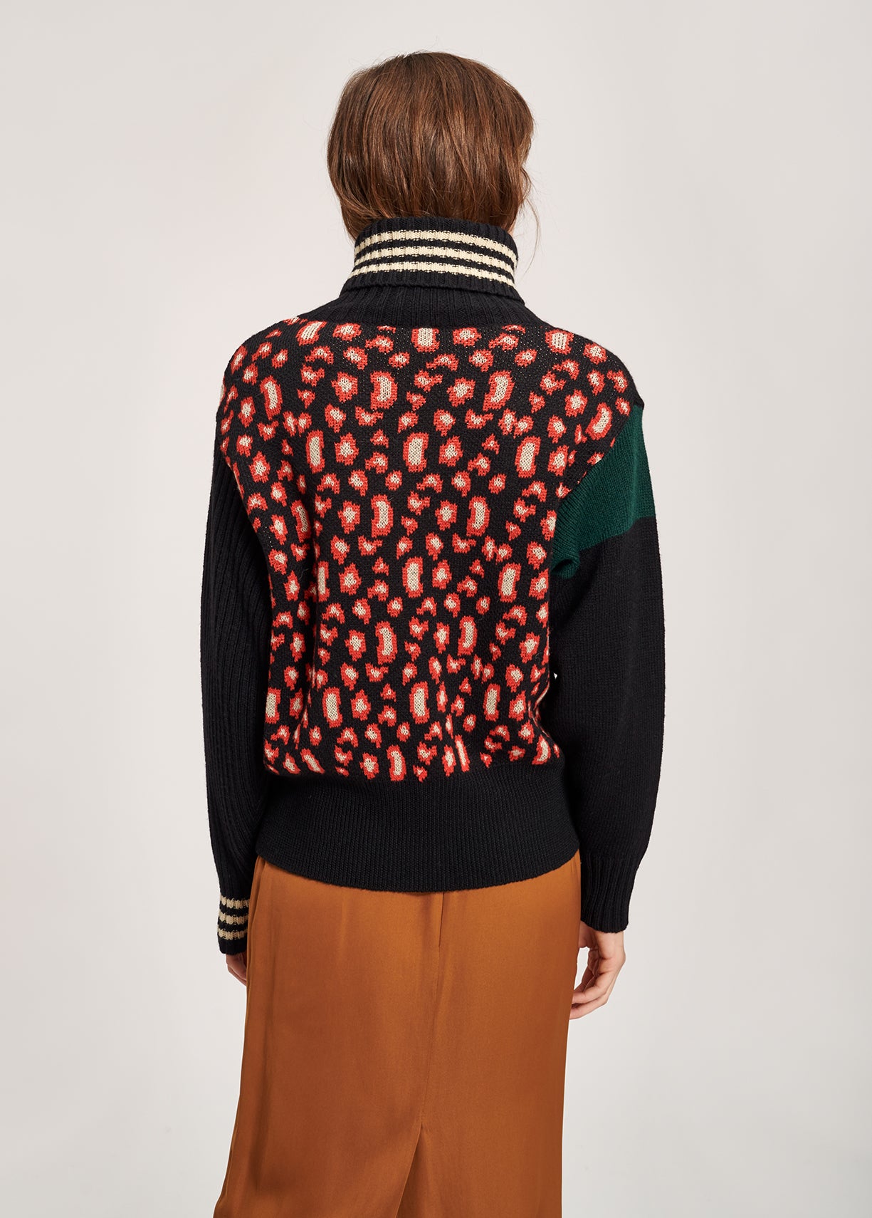 Pull en maille à col roulé noir à imprimé léopard RE—SSENTIEL | Essentiel second hand