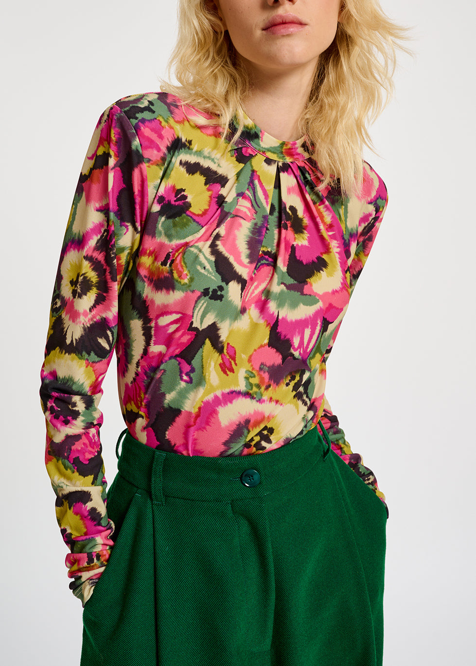 Top à col montant à imprimé fleuri RE—SSENTIEL | Essentiel second hand