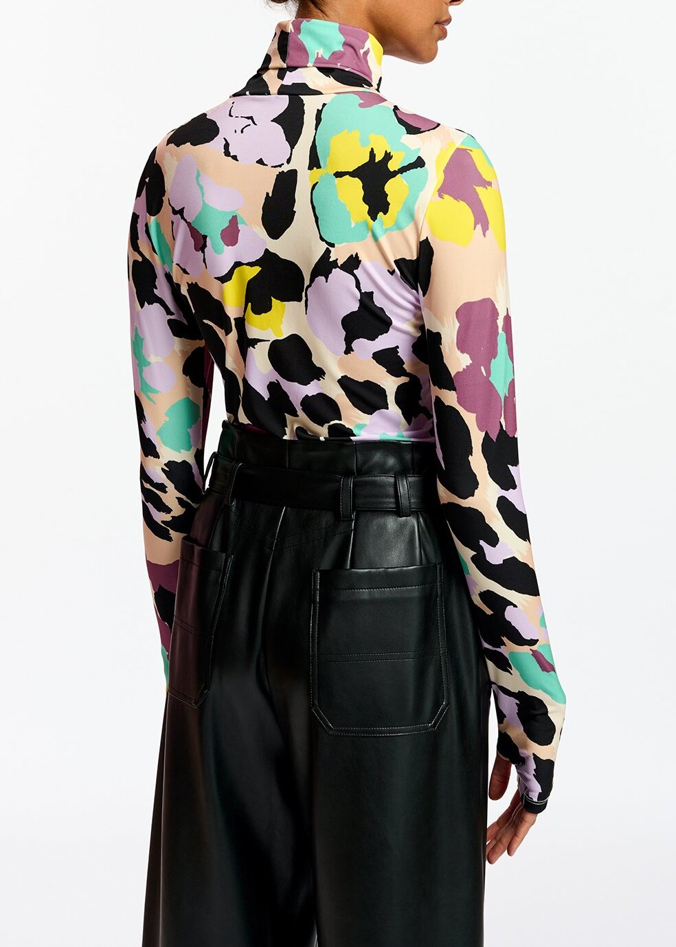 Vintage pink, mauve and black abstract-print turtleneck top RE—SSENTIEL | Essentiel second hand
