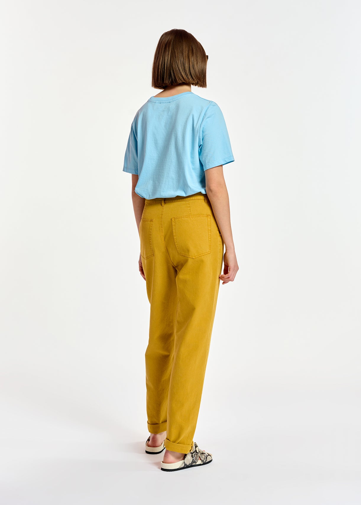 Jean fuselé jaune à taille haute RE—SSENTIEL | Essentiel second hand