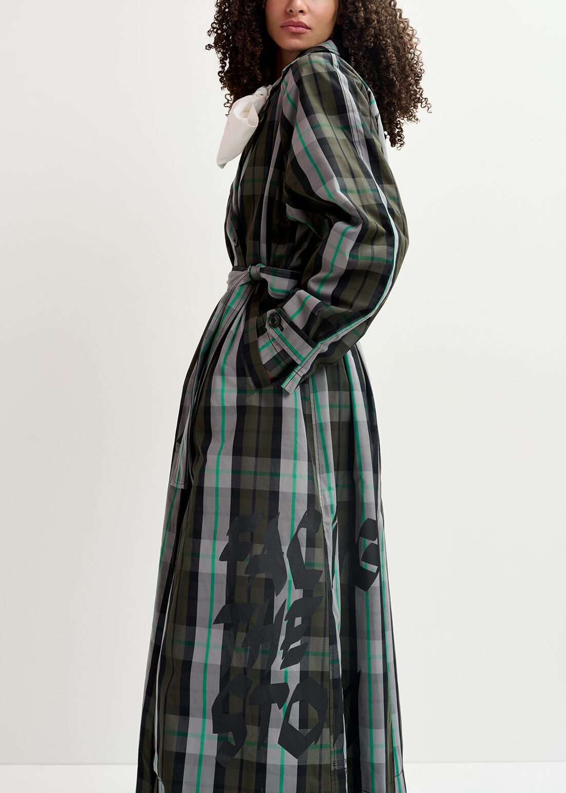 Trench à carreaux kaki, gris et noir RE—SSENTIEL | Essentiel second hand