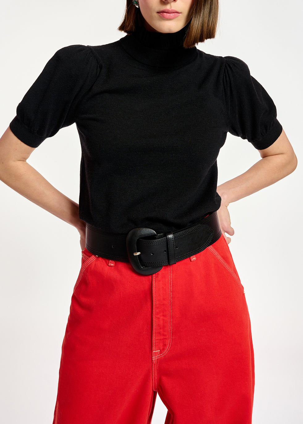 Pull noir à  manches courtes avec col montant RE—SSENTIEL | Essentiel second hand