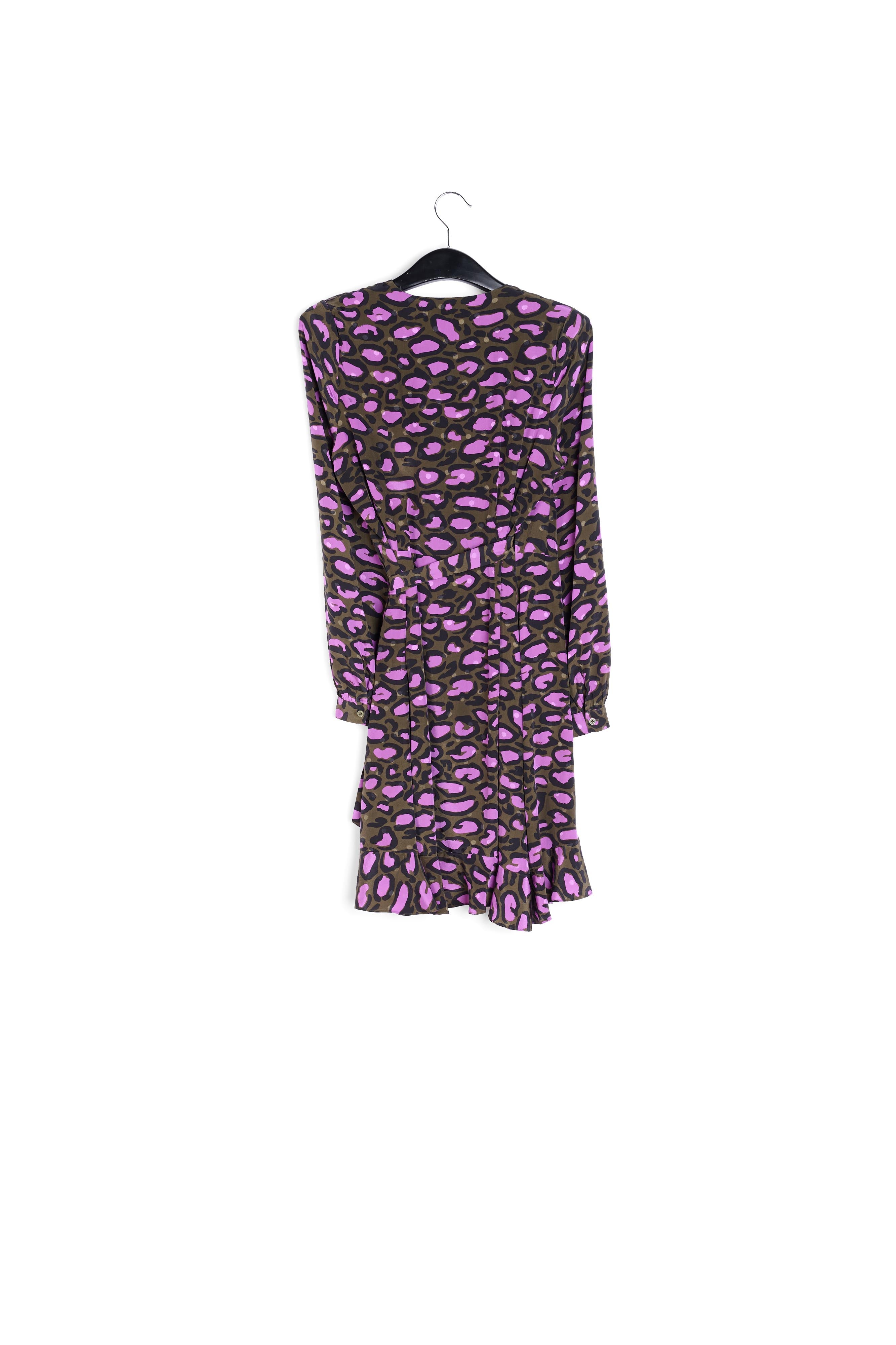 Kakigroene zijden wikkeljurk met luipaardprint RE—SSENTIEL | Essentiel second hand