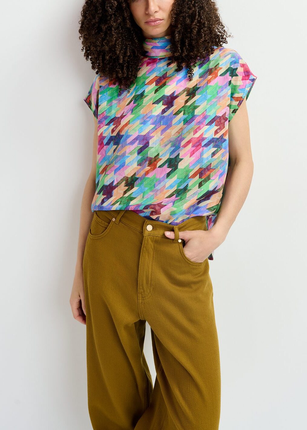 Top en soie à imprimé géométrique multicolore RE—SSENTIEL | Essentiel second hand