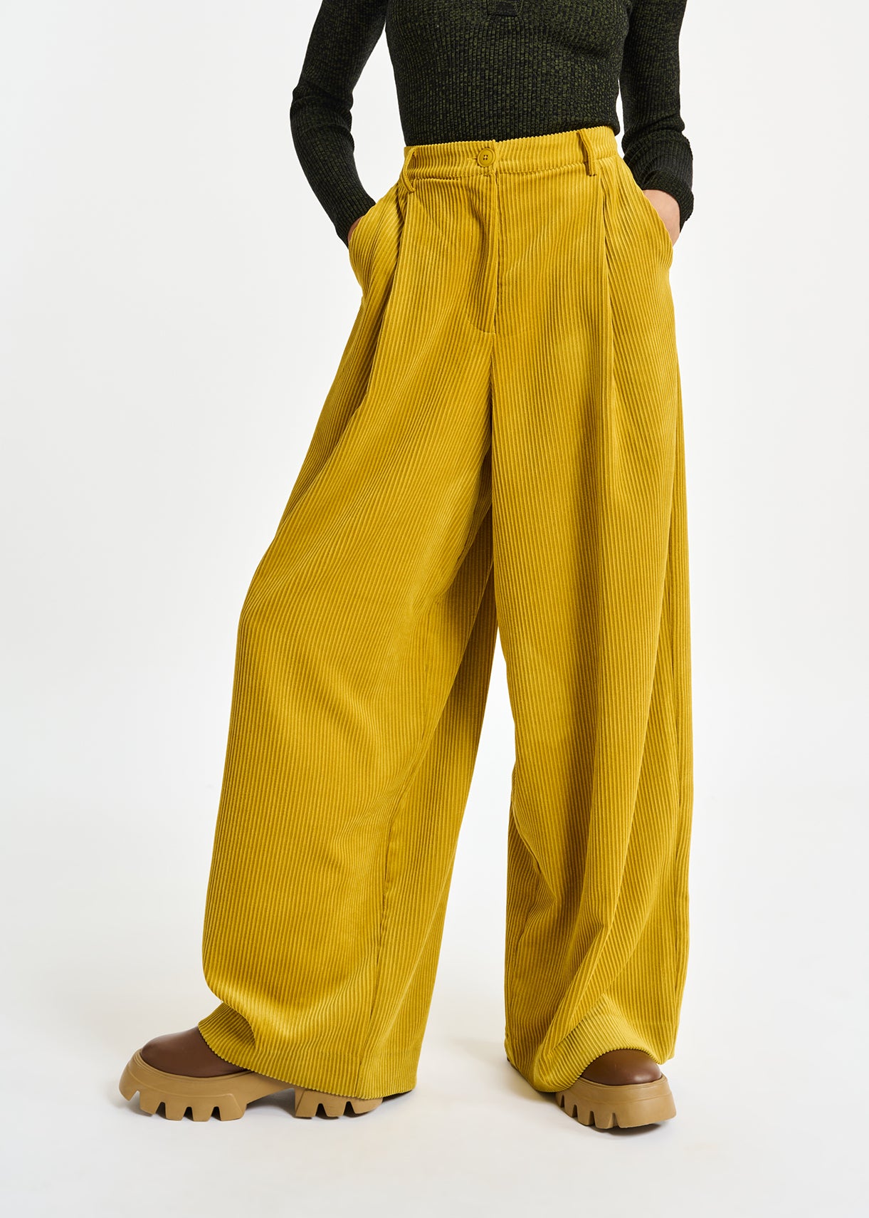 Ochre wide-leg corduroy pants RE—SSENTIEL | Essentiel second hand