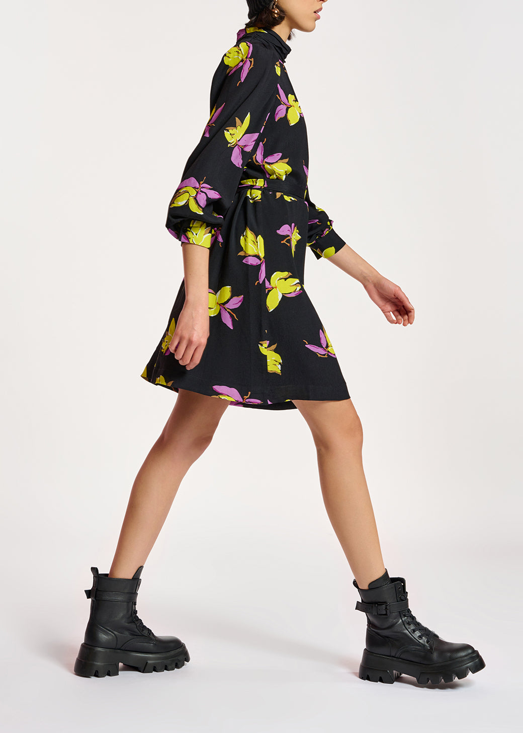 Mini-robe noire à imprimé fleuri RE—SSENTIEL | Essentiel second hand