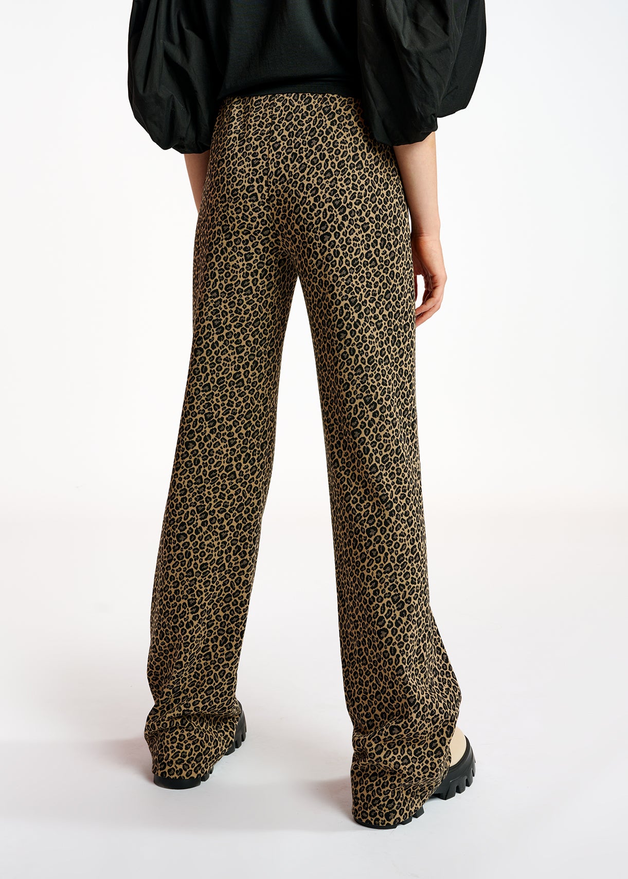 Pantalon en tricot jacquard léopard RE—SSENTIEL | Essentiel second hand