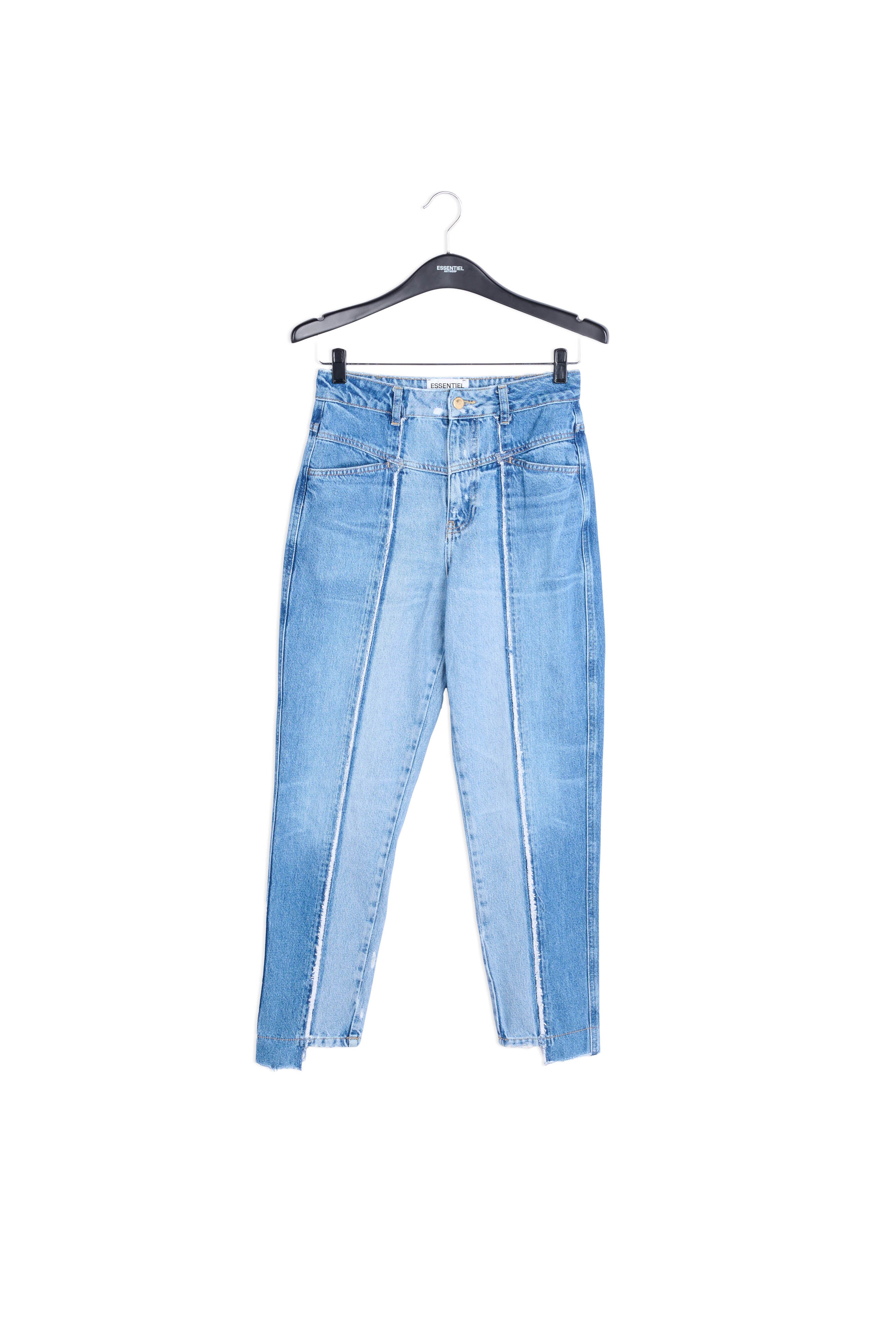 Tweekleurige gerafelde boyfriend jeans RE—SSENTIEL | Essentiel second hand