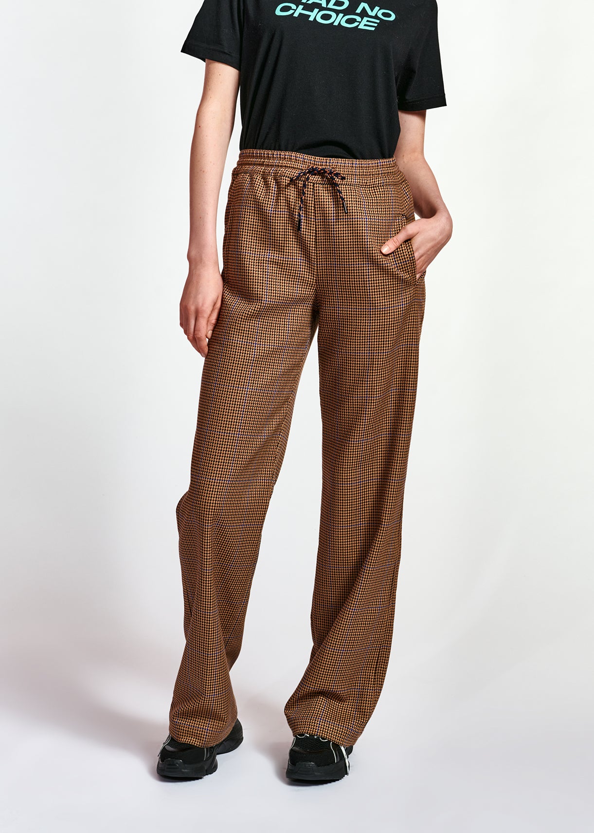 Pantalon pied-de-poule rouge et marron RE—SSENTIEL | Essentiel second hand