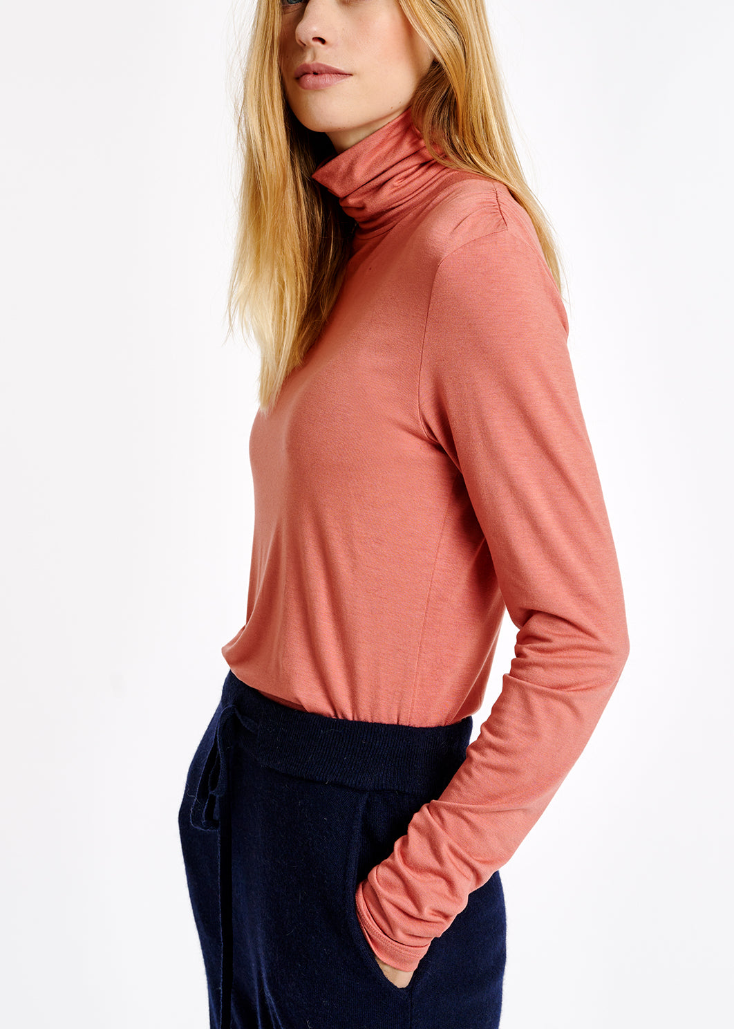 Pink turtleneck long-sleeved T-shirt RE—SSENTIEL | Essentiel second hand