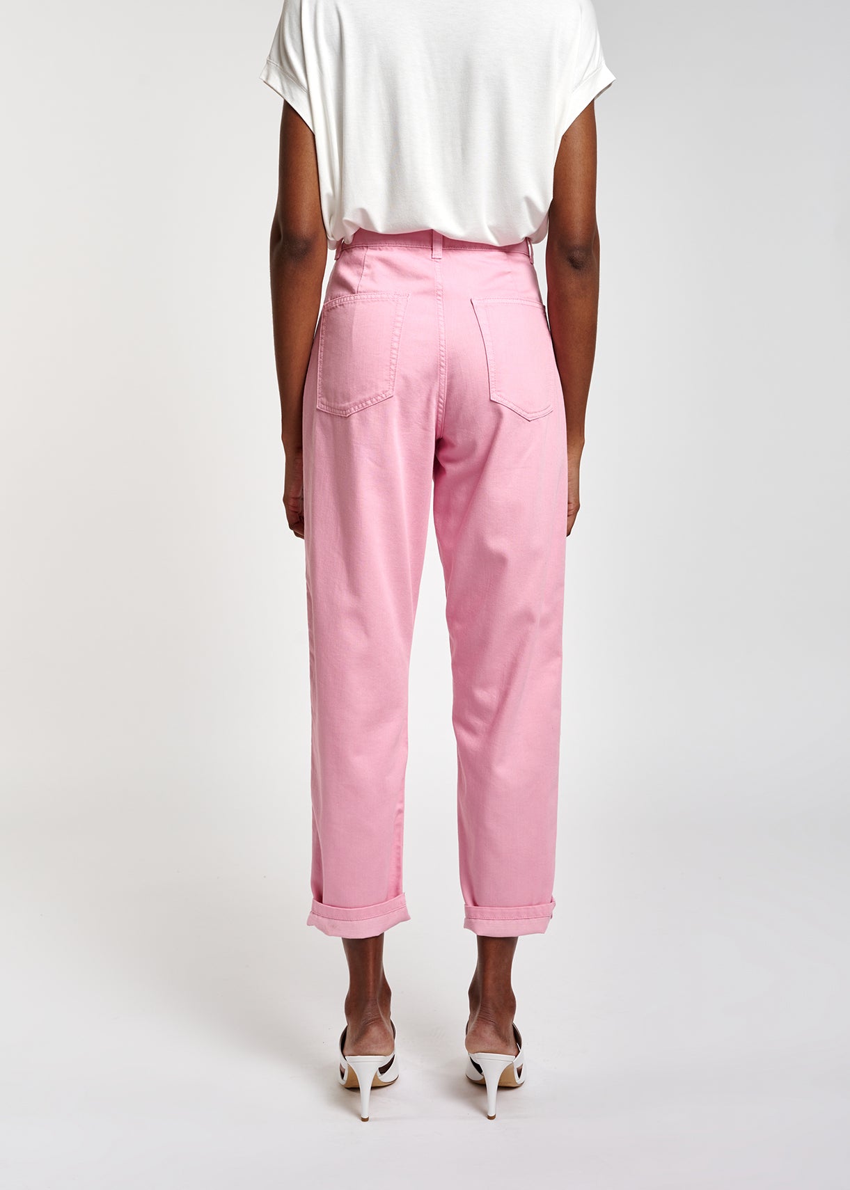 Jean rose clair à coupe ample RE—SSENTIEL | Essentiel second hand