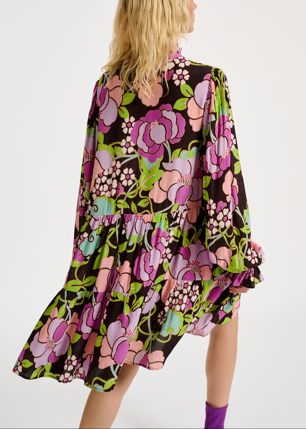 Black tiered mini dress with floral print RE—SSENTIEL | Essentiel second hand