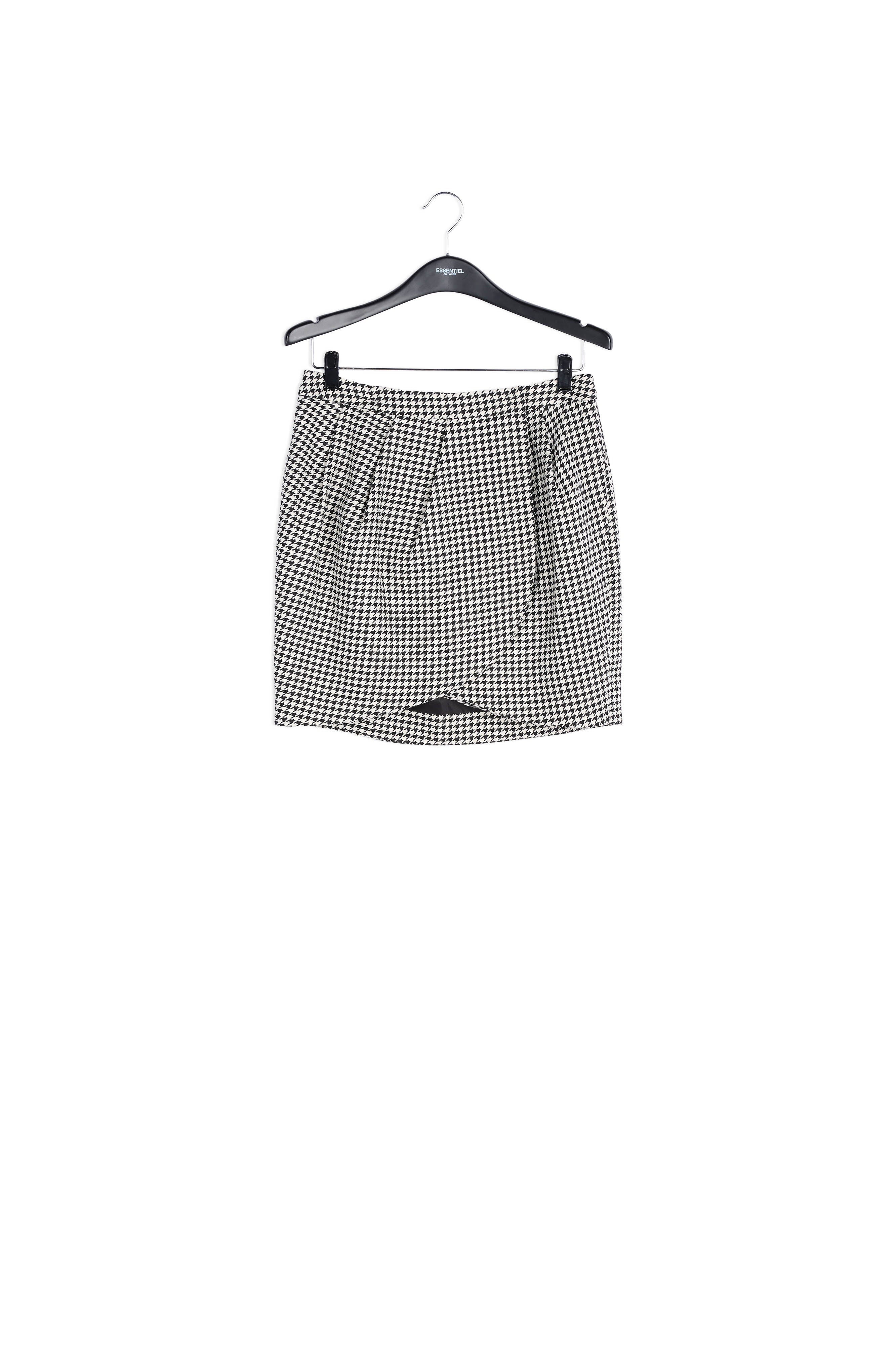 Mini-jupe tulipe noire et blanche RE—SSENTIEL | Essentiel second hand