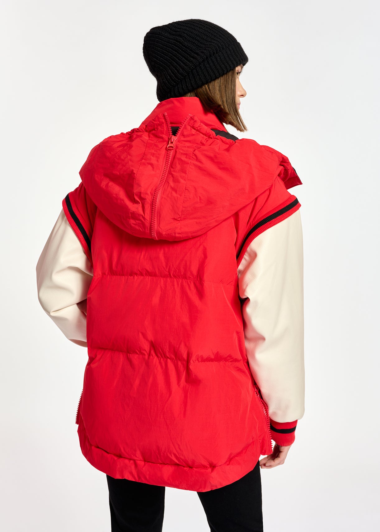 Red hooded puffer vest with faux leather sleeves RE—SSENTIEL | Essentiel second hand